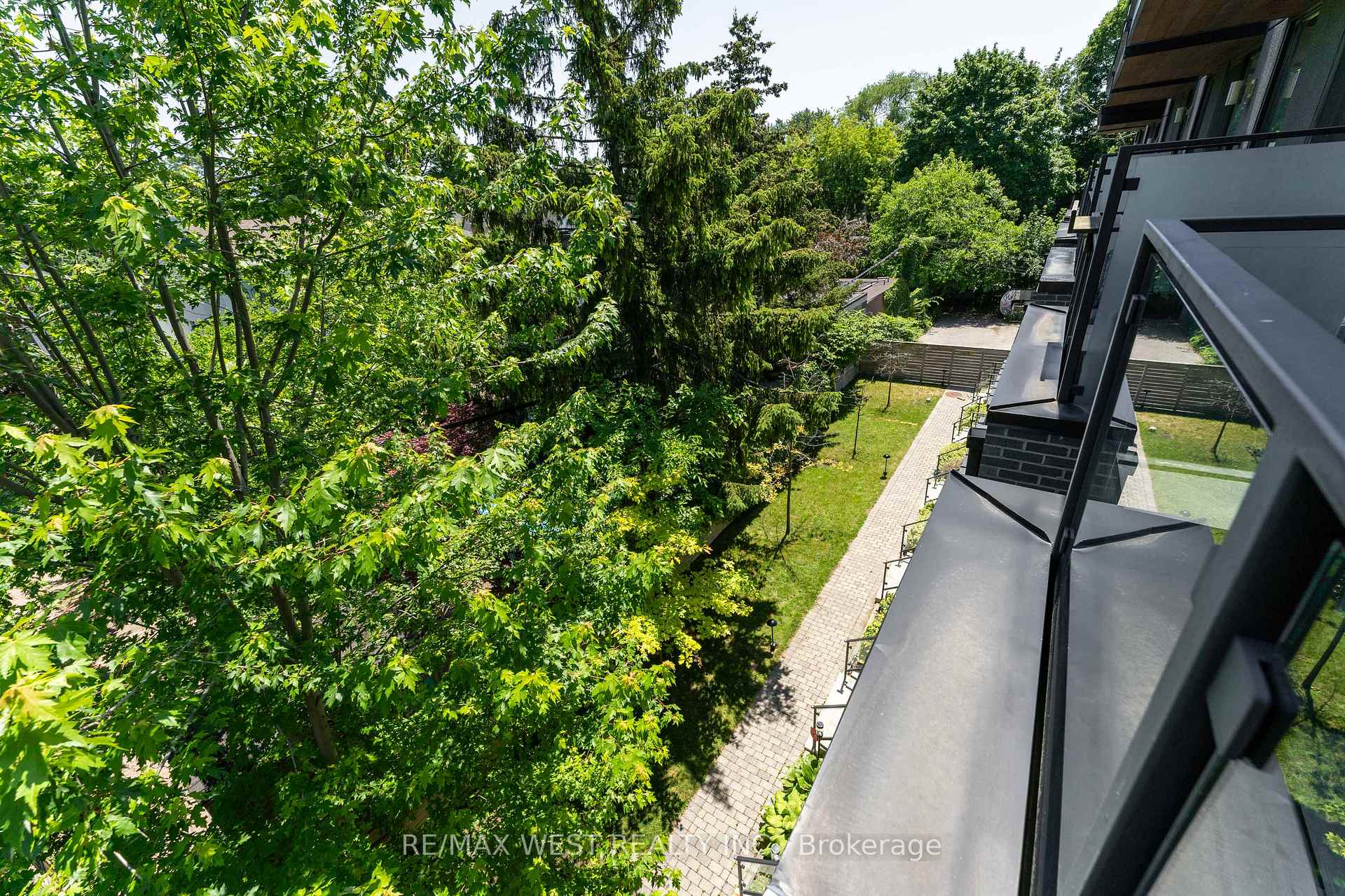 Photo 36 of Unit 9, 837 Broadview Avenue, Toronto, Playter Estates-Danforth — HOMEH