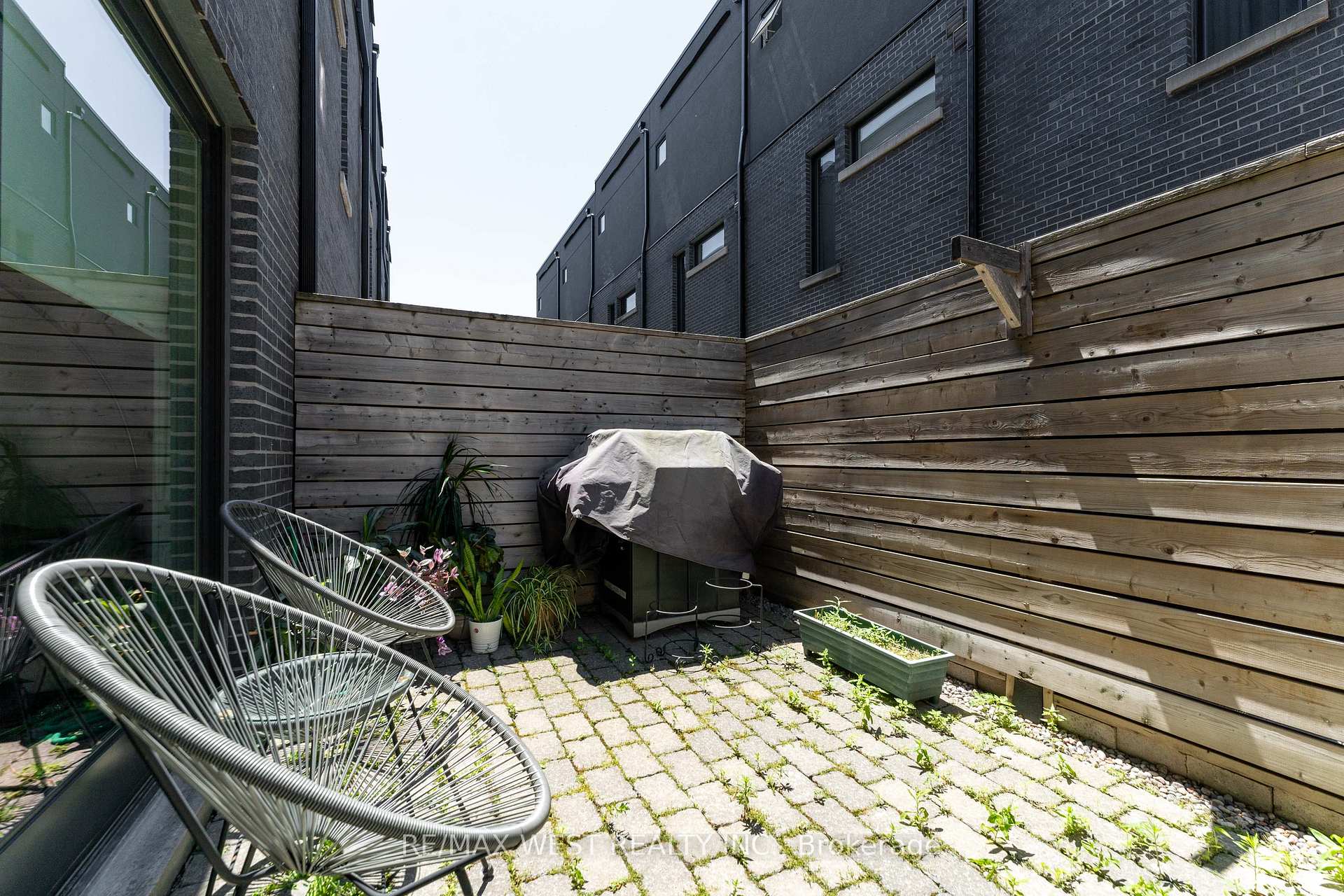 Photo 37 of Unit 9, 837 Broadview Avenue, Toronto, Playter Estates-Danforth — HOMEH