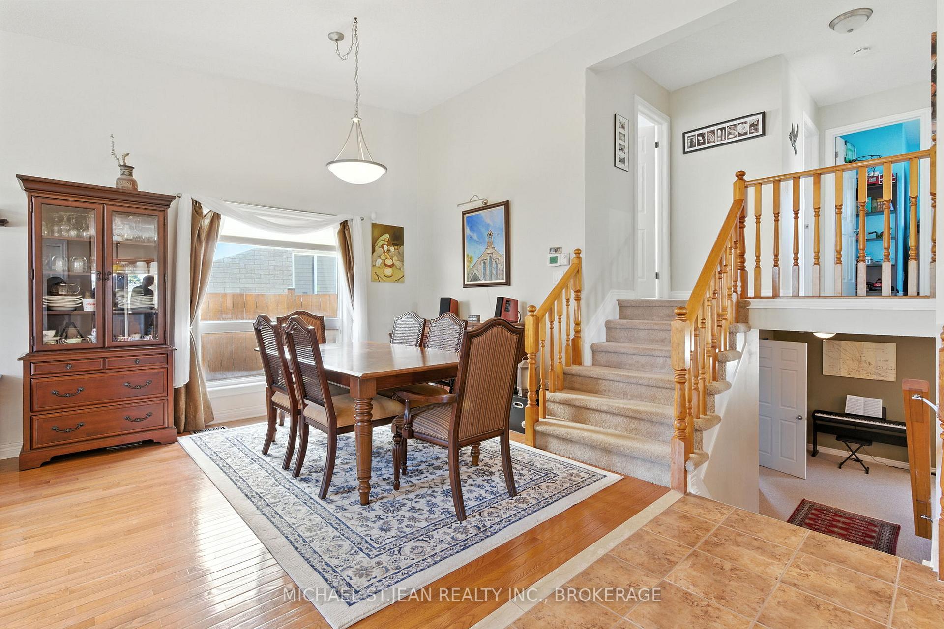 Photo 10 of 320 Winterberry Boulevard, Thorold, Confederation Heights — HOMEH