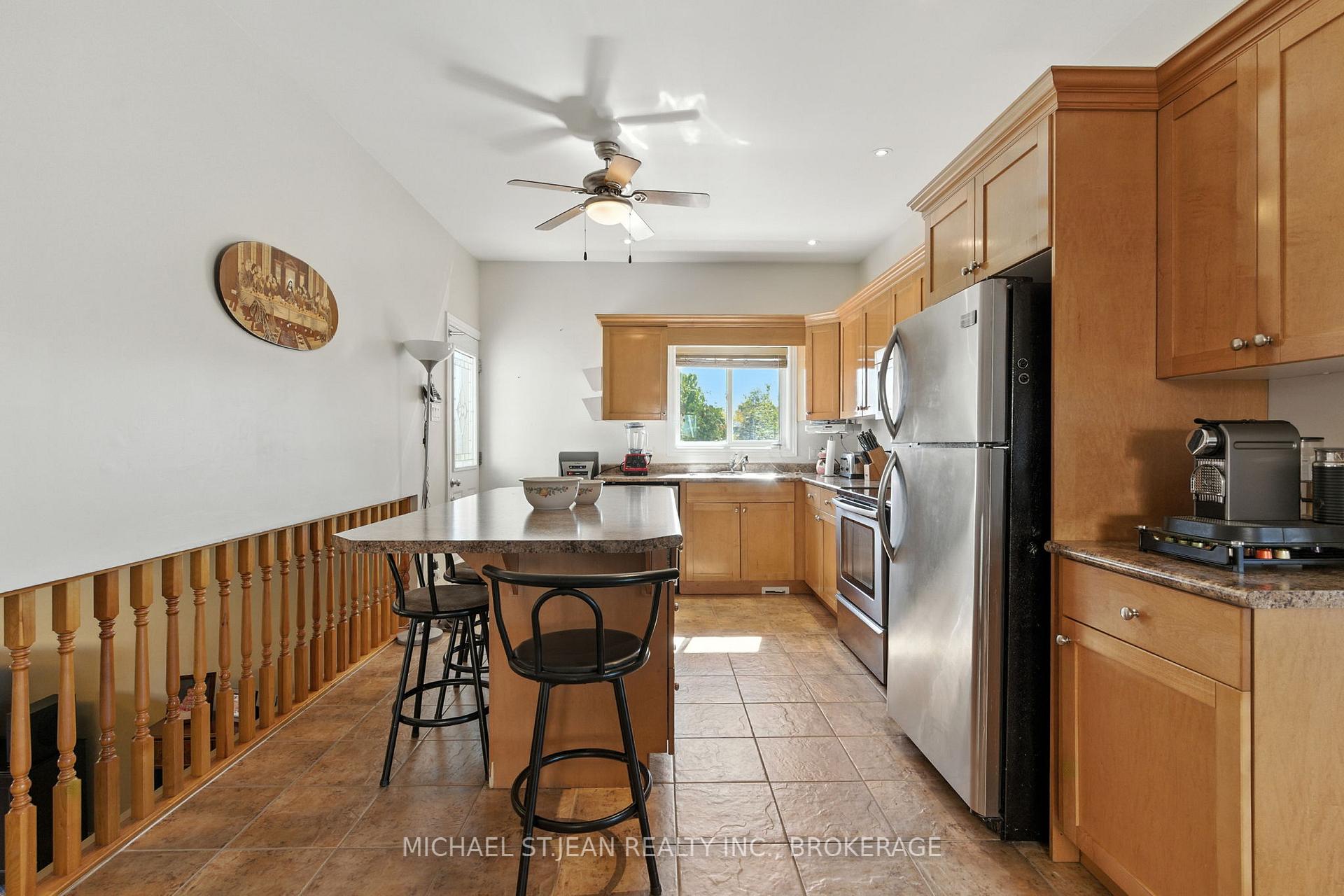 Photo 13 of 320 Winterberry Boulevard, Thorold, Confederation Heights — HOMEH