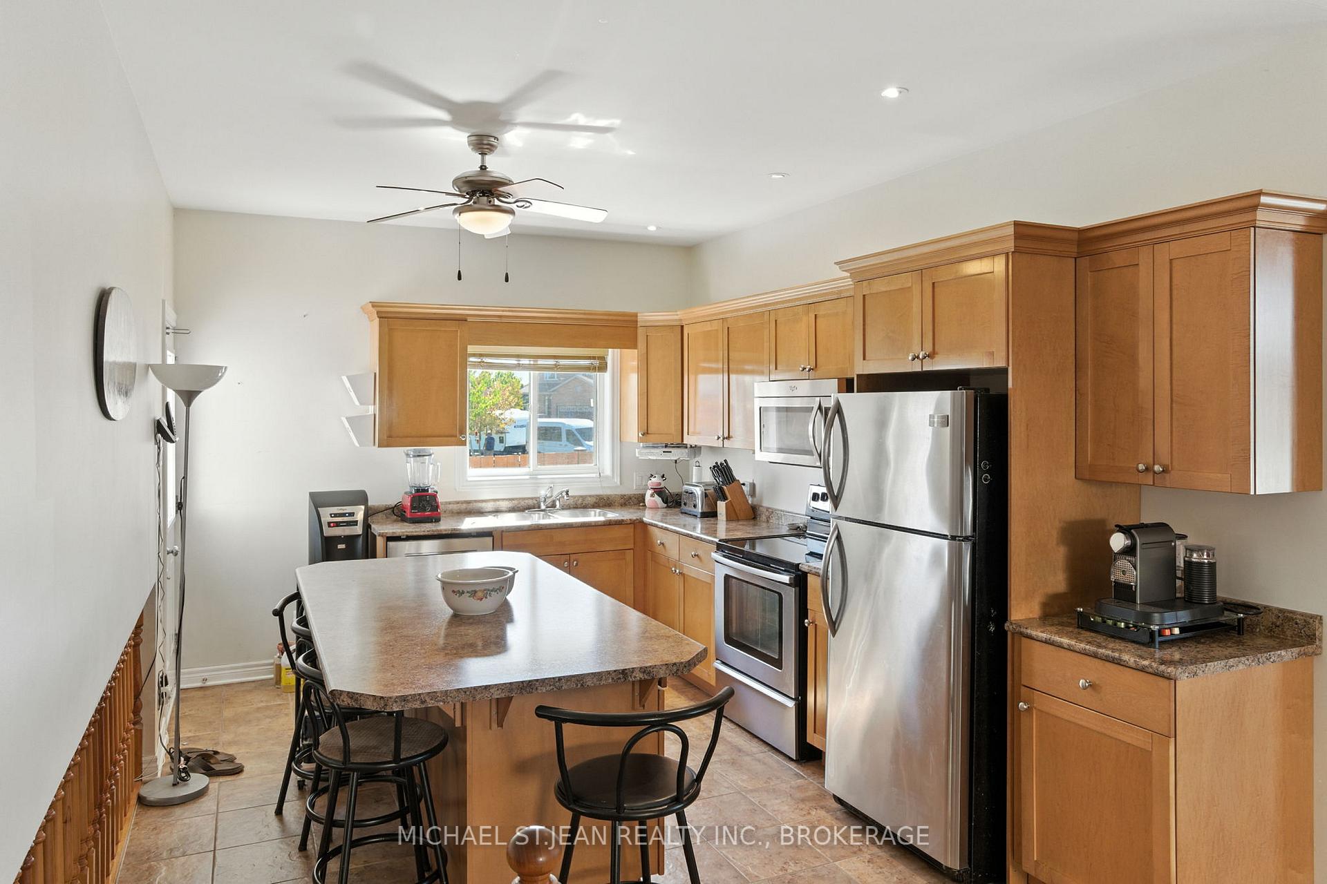 Photo 18 of 320 Winterberry Boulevard, Thorold, Confederation Heights — HOMEH