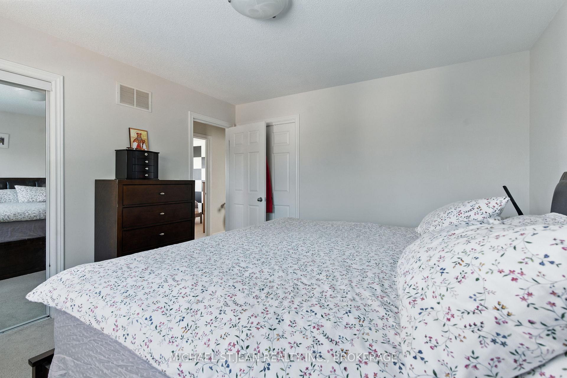Photo 24 of 320 Winterberry Boulevard, Thorold, Confederation Heights — HOMEH