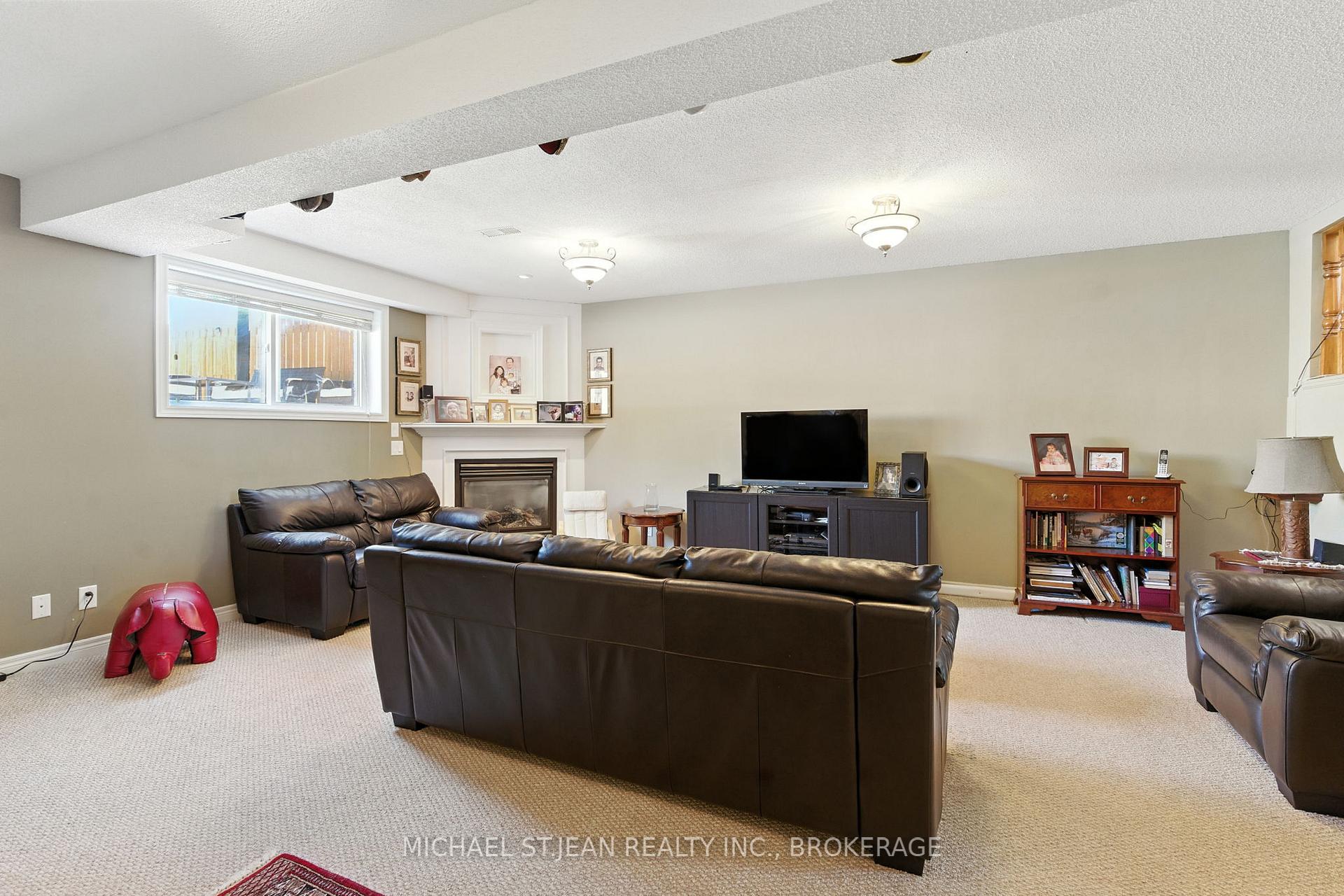 Photo 27 of 320 Winterberry Boulevard, Thorold, Confederation Heights — HOMEH
