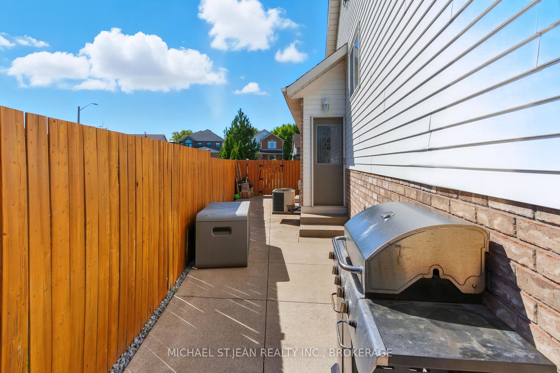 Photo 41 of 320 Winterberry Boulevard, Thorold, Confederation Heights — HOMEH