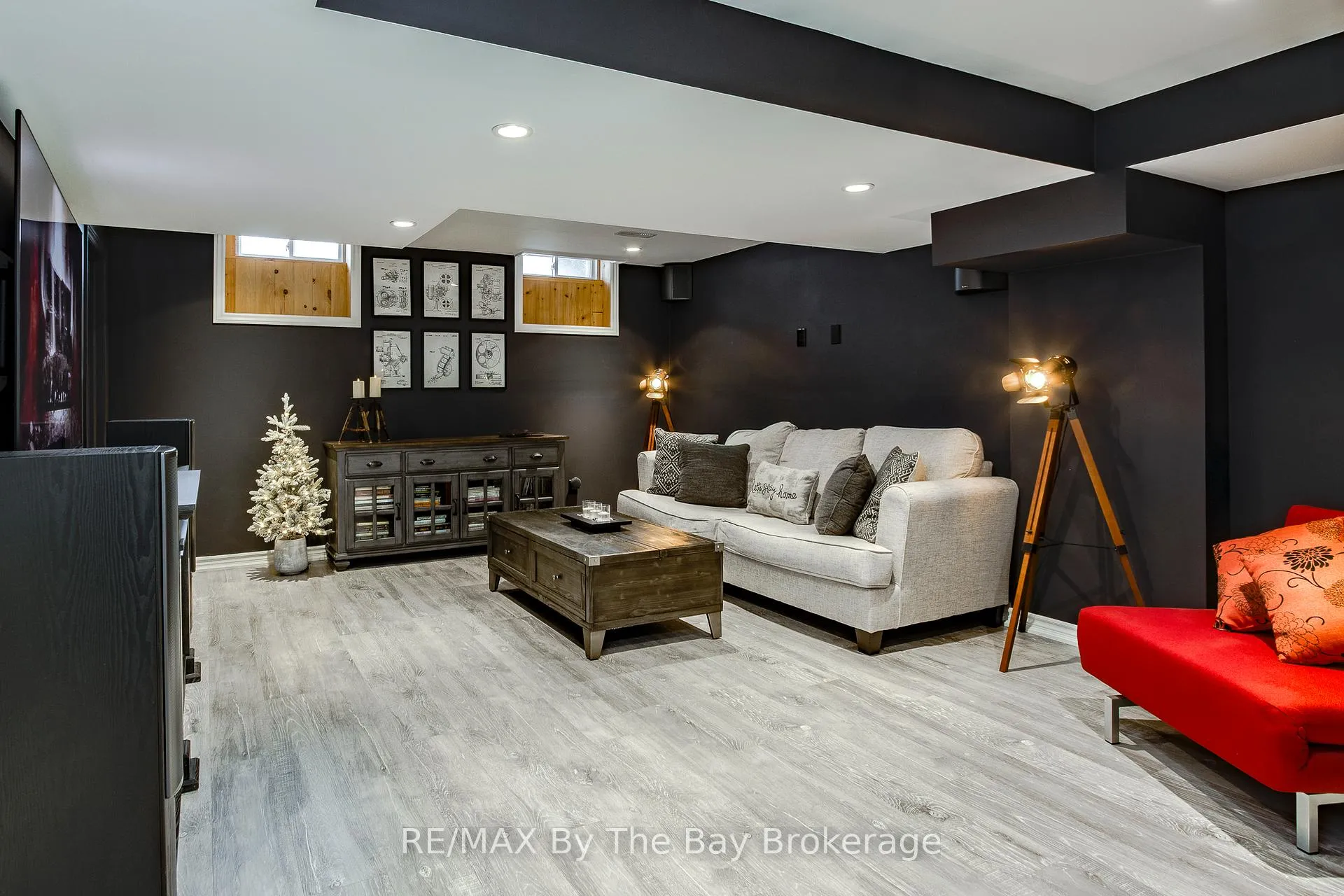 Photo 7 of 60 Providence Way, Wasaga Beach — HOMEH