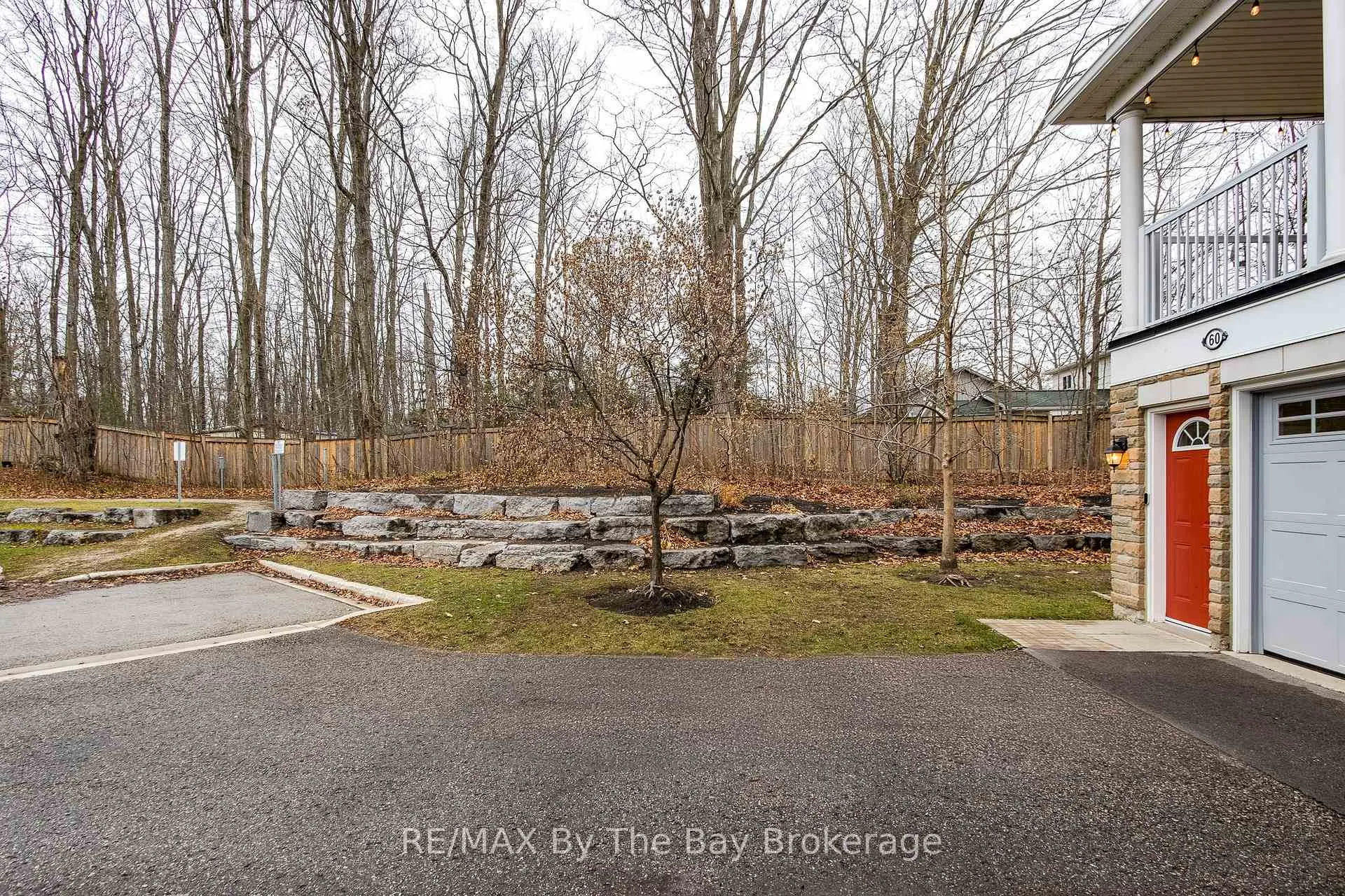 Photo 8 of 60 Providence Way, Wasaga Beach — HOMEH