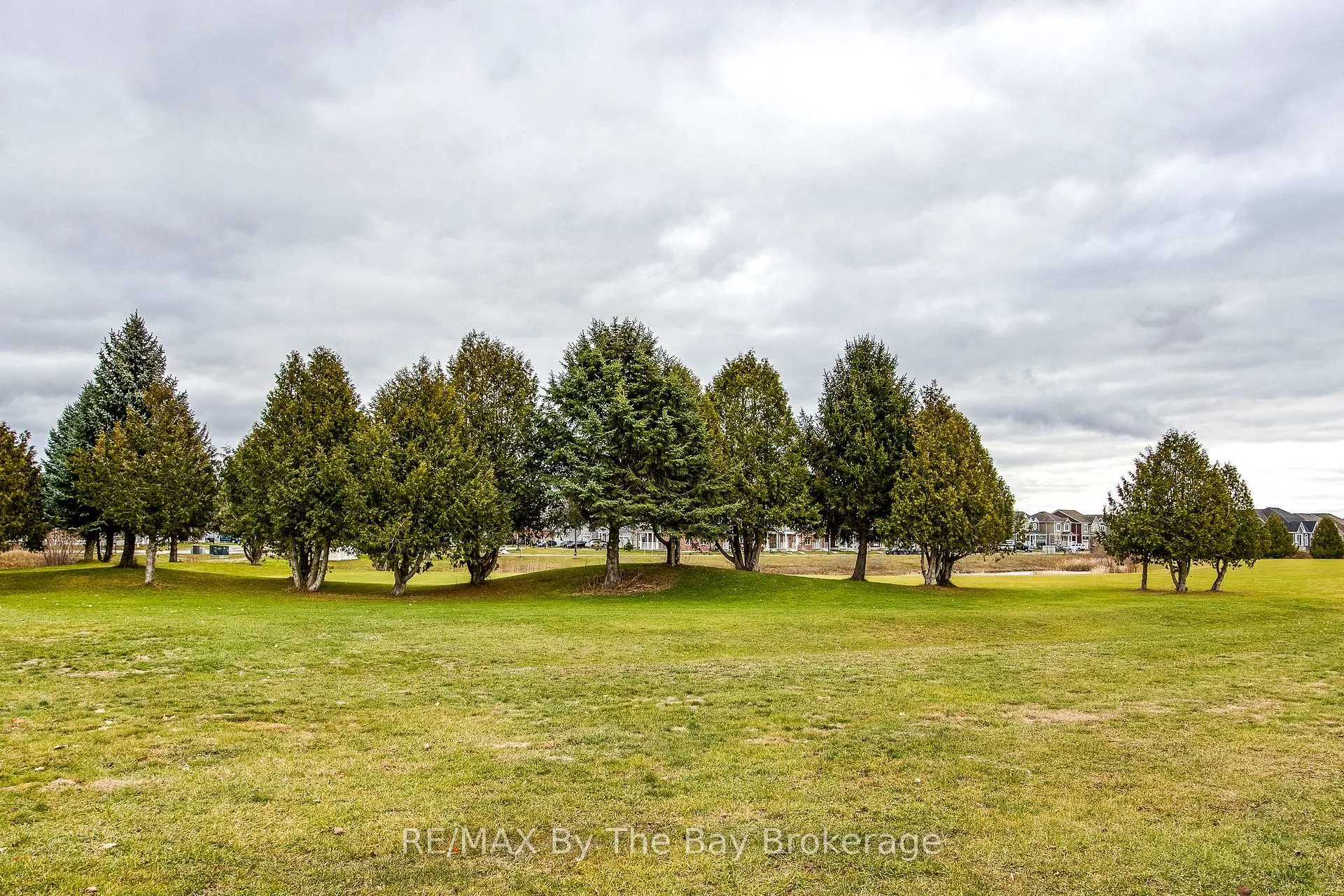 Photo 11 of 60 Providence Way, Wasaga Beach — HOMEH
