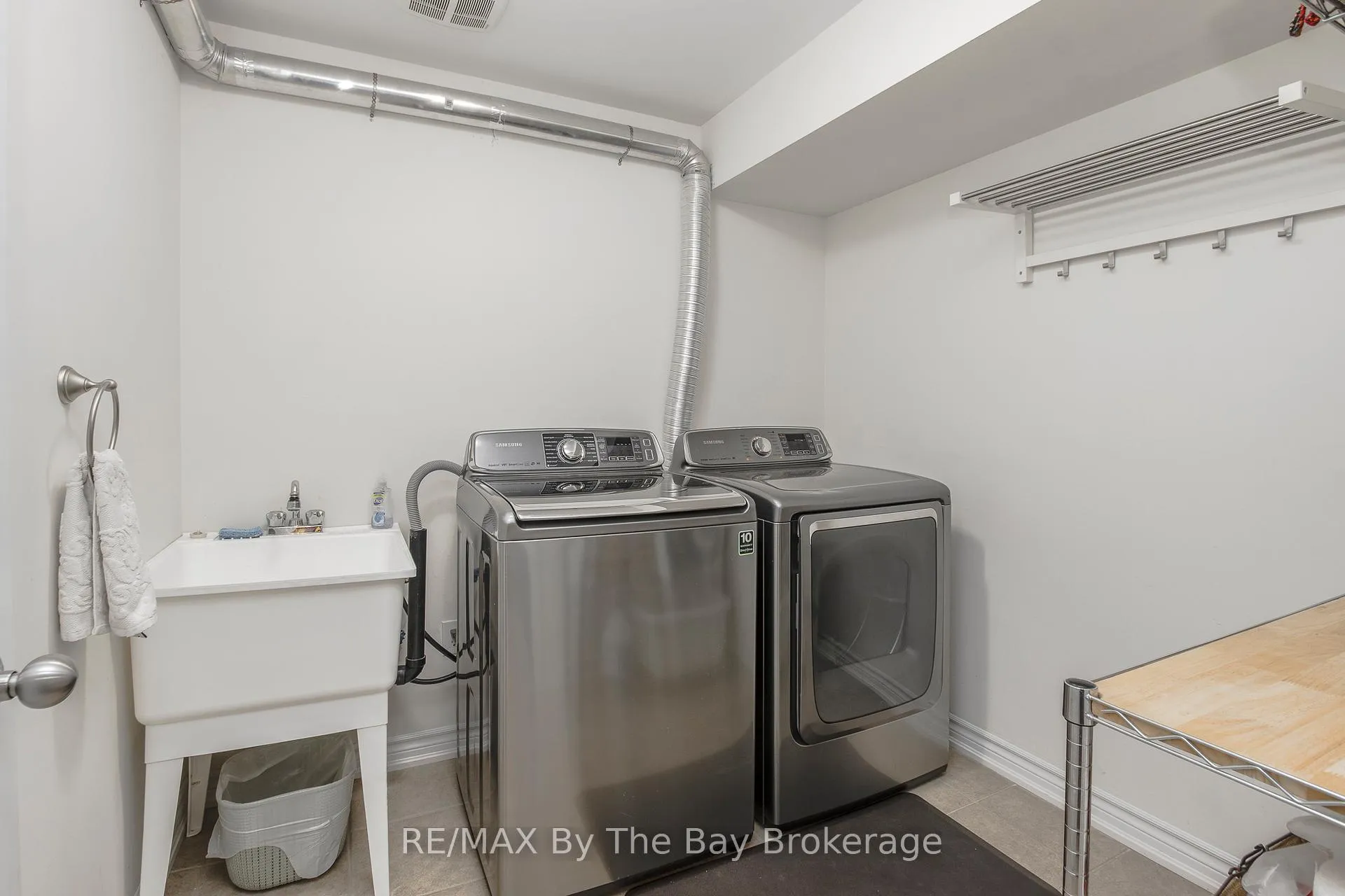 Photo 14 of 60 Providence Way, Wasaga Beach — HOMEH