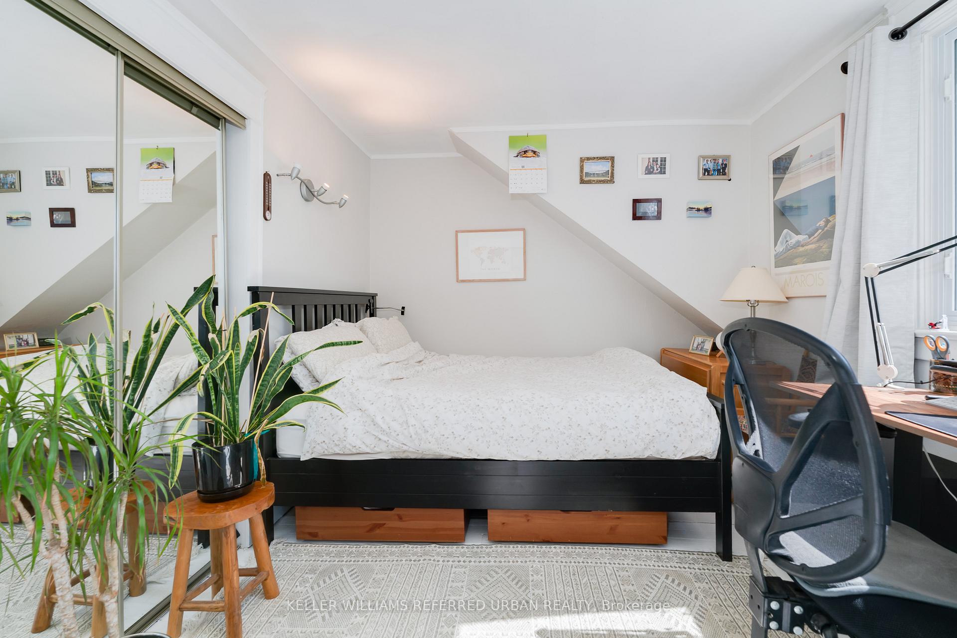 Photo 23 of 678 Sammon Avenue, Toronto, Danforth Village-East York — HOMEH