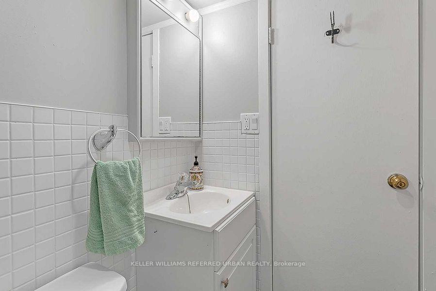 Photo 35 of 678 Sammon Avenue, Toronto, Danforth Village-East York — HOMEH