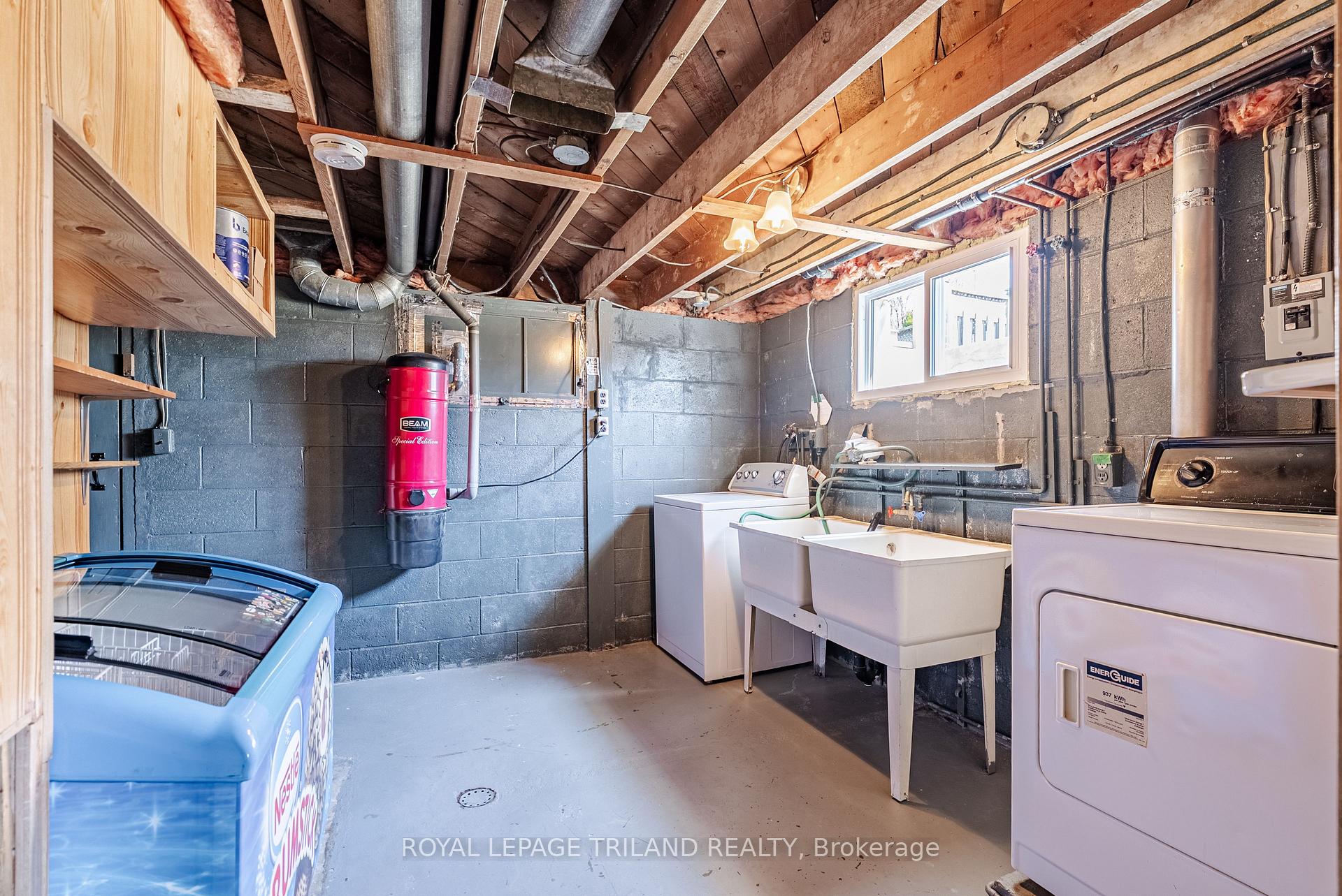 Photo 20 of 172 Ross Avenue, Thames Centre, Dorchester — HOMEH