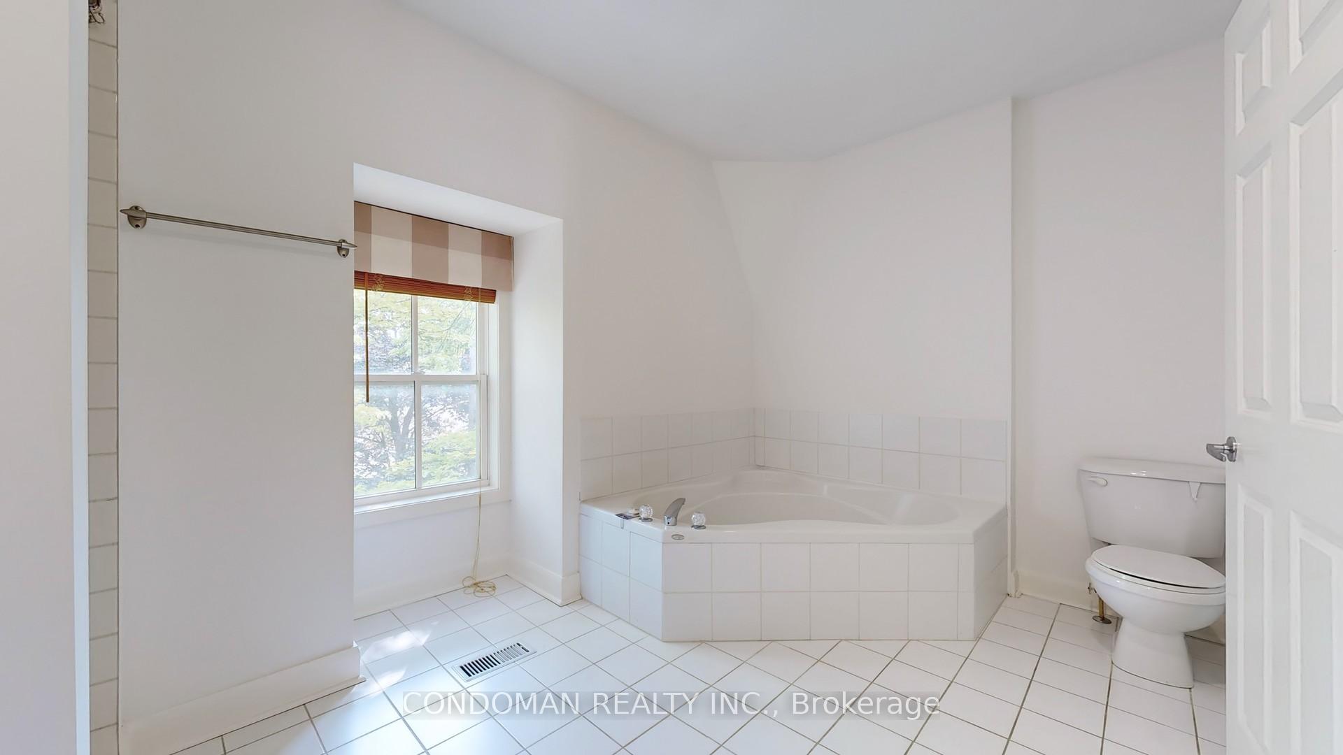 Photo 26 of 32 De Grassi Street, Toronto, South Riverdale — HOMEH