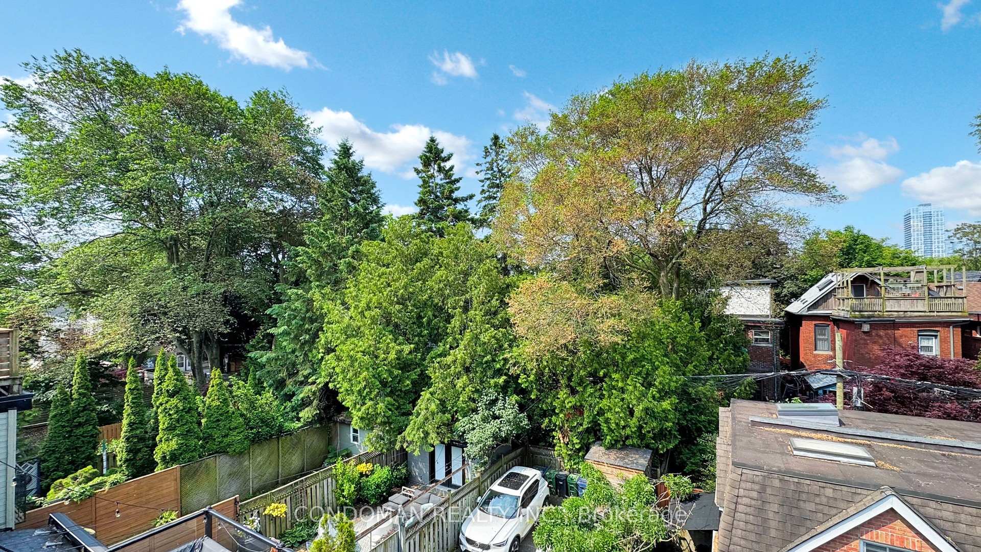 Photo 28 of 32 De Grassi Street, Toronto, South Riverdale — HOMEH