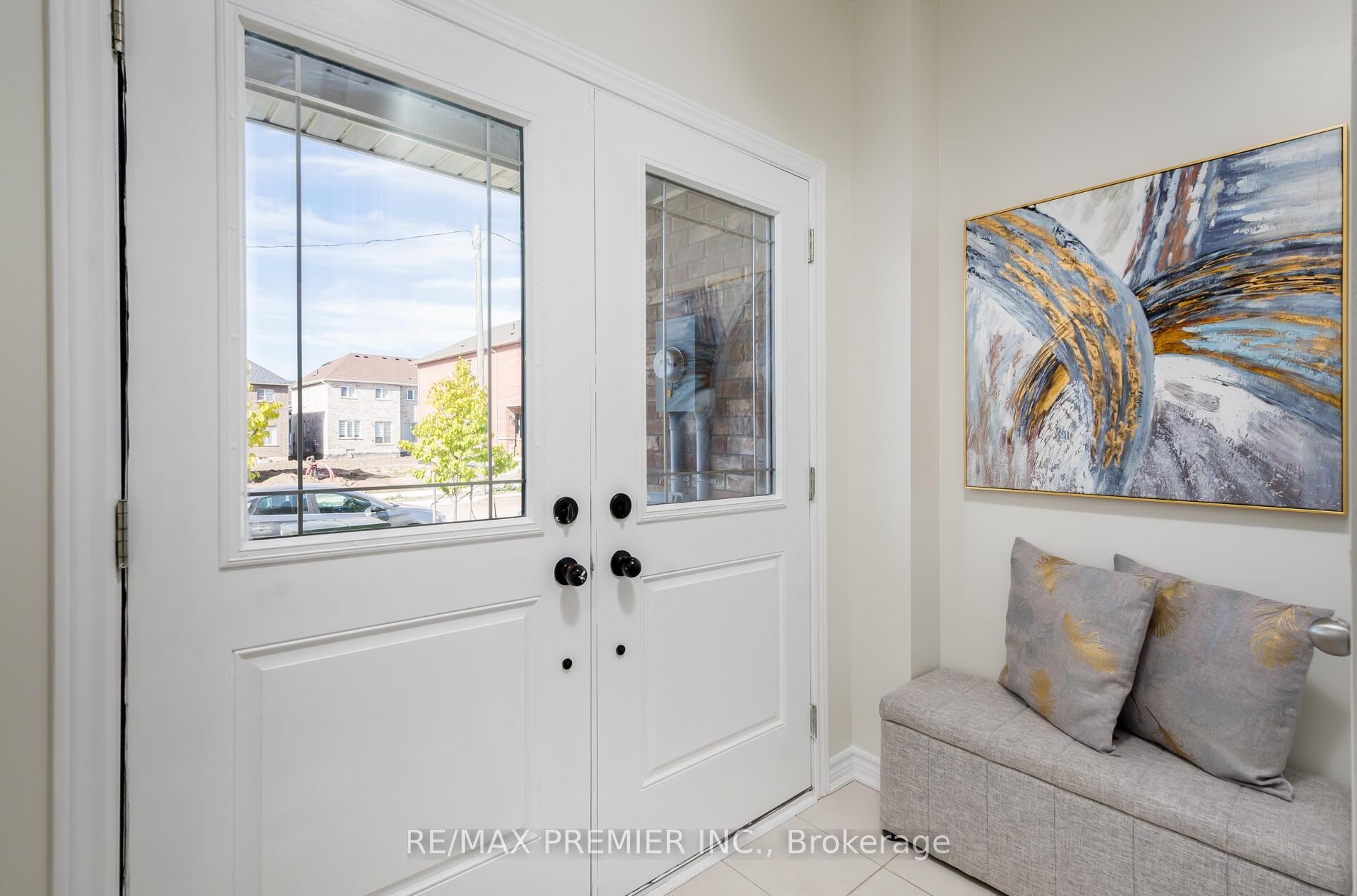 Photo 3 of 90 Palace Street, Thorold, Thorold Downtown — HOMEH