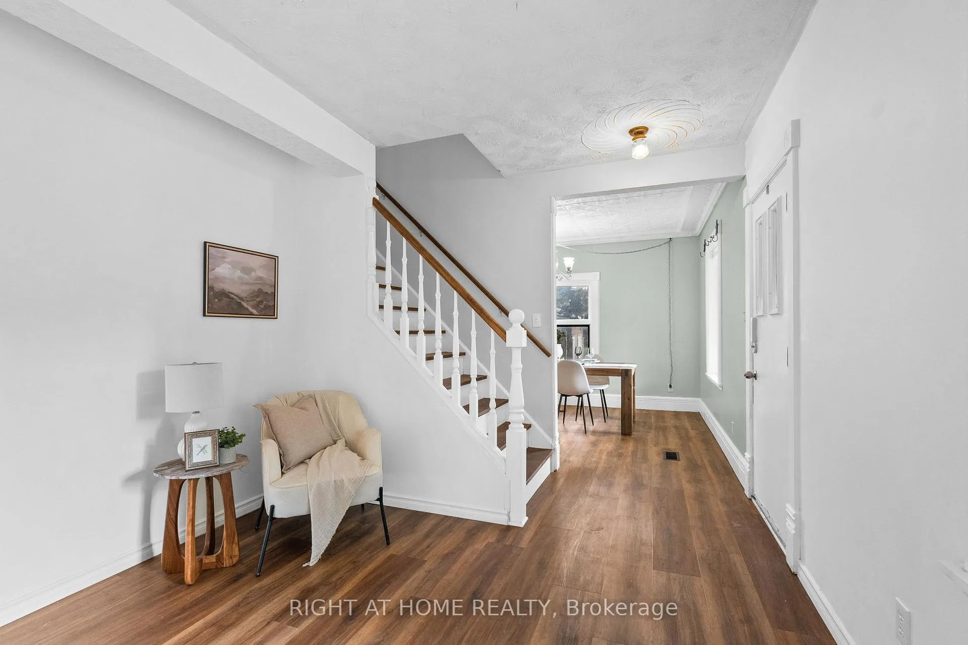 Photo 6 of 94 Main Street, North Dundas, North Dundas (Winchester) Twp — HOMEH
