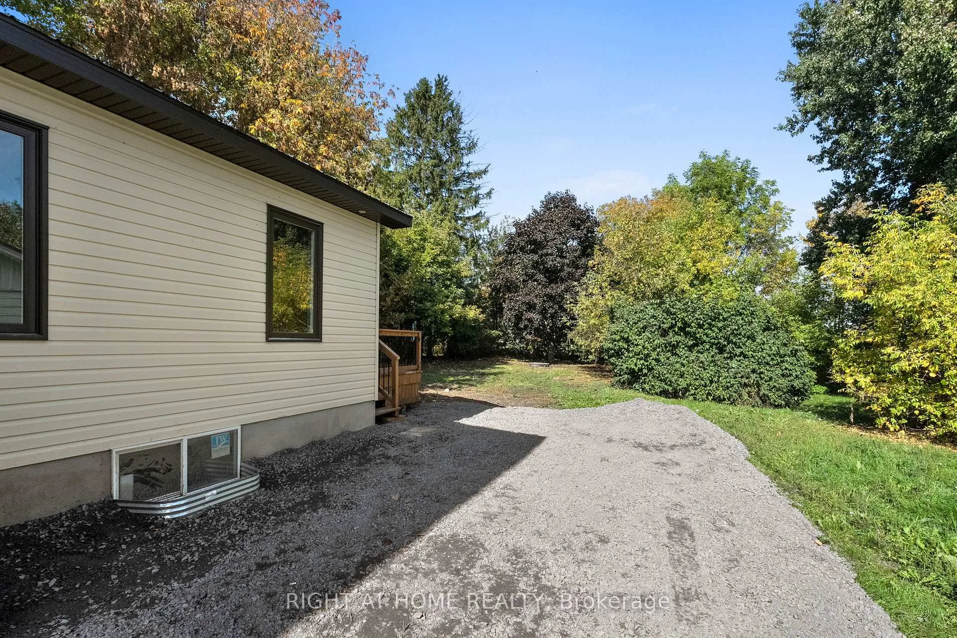 Photo 32 of 94 Main Street, North Dundas, North Dundas (Winchester) Twp — HOMEH