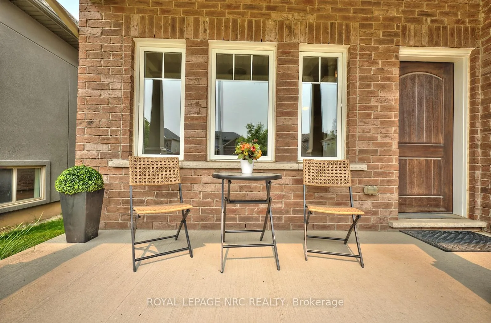 Photo 3 of 143 Tuliptree Road, Thorold, Confederation Heights — HOMEH