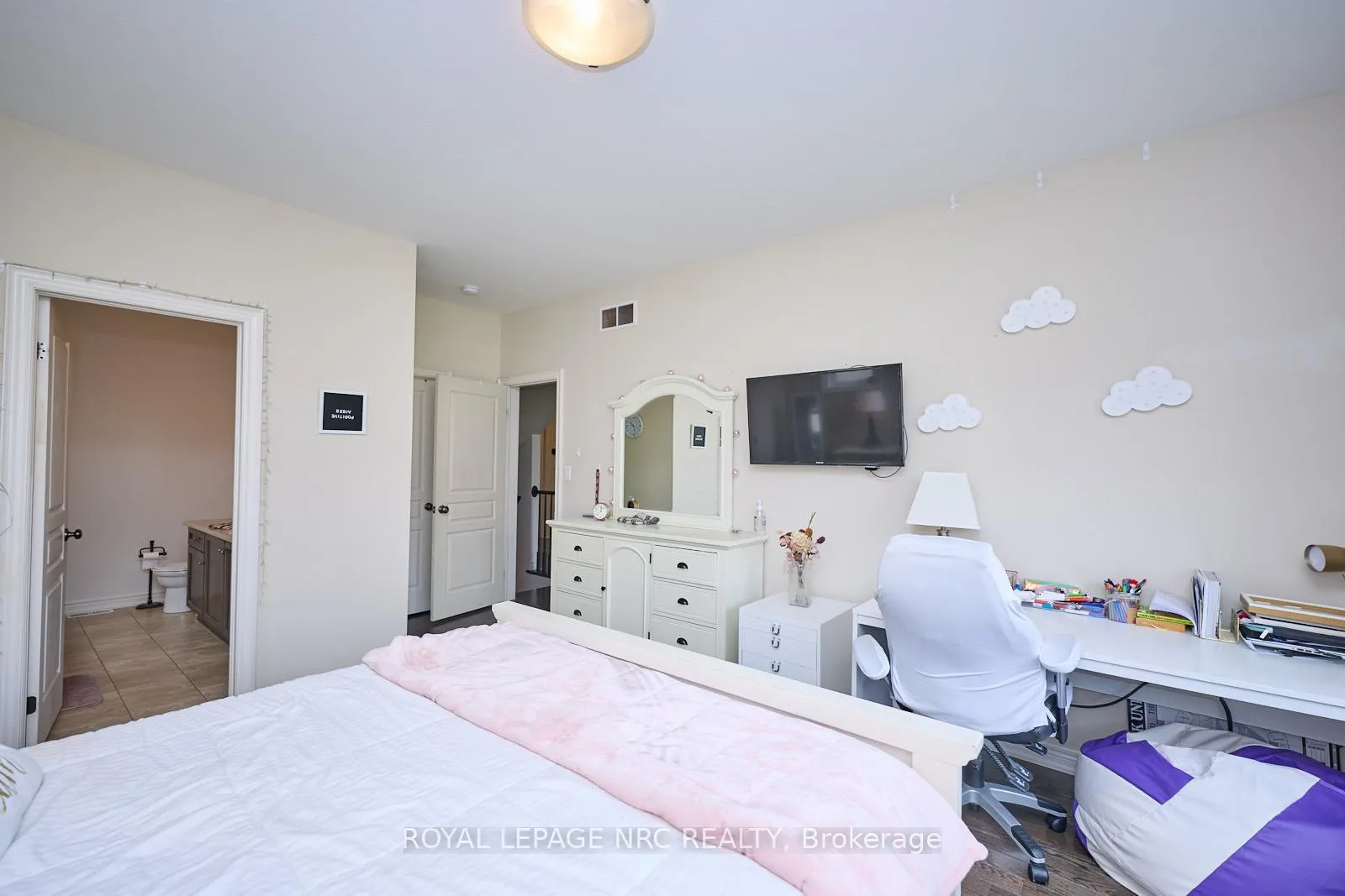Photo 18 of 143 Tuliptree Road, Thorold, Confederation Heights — HOMEH