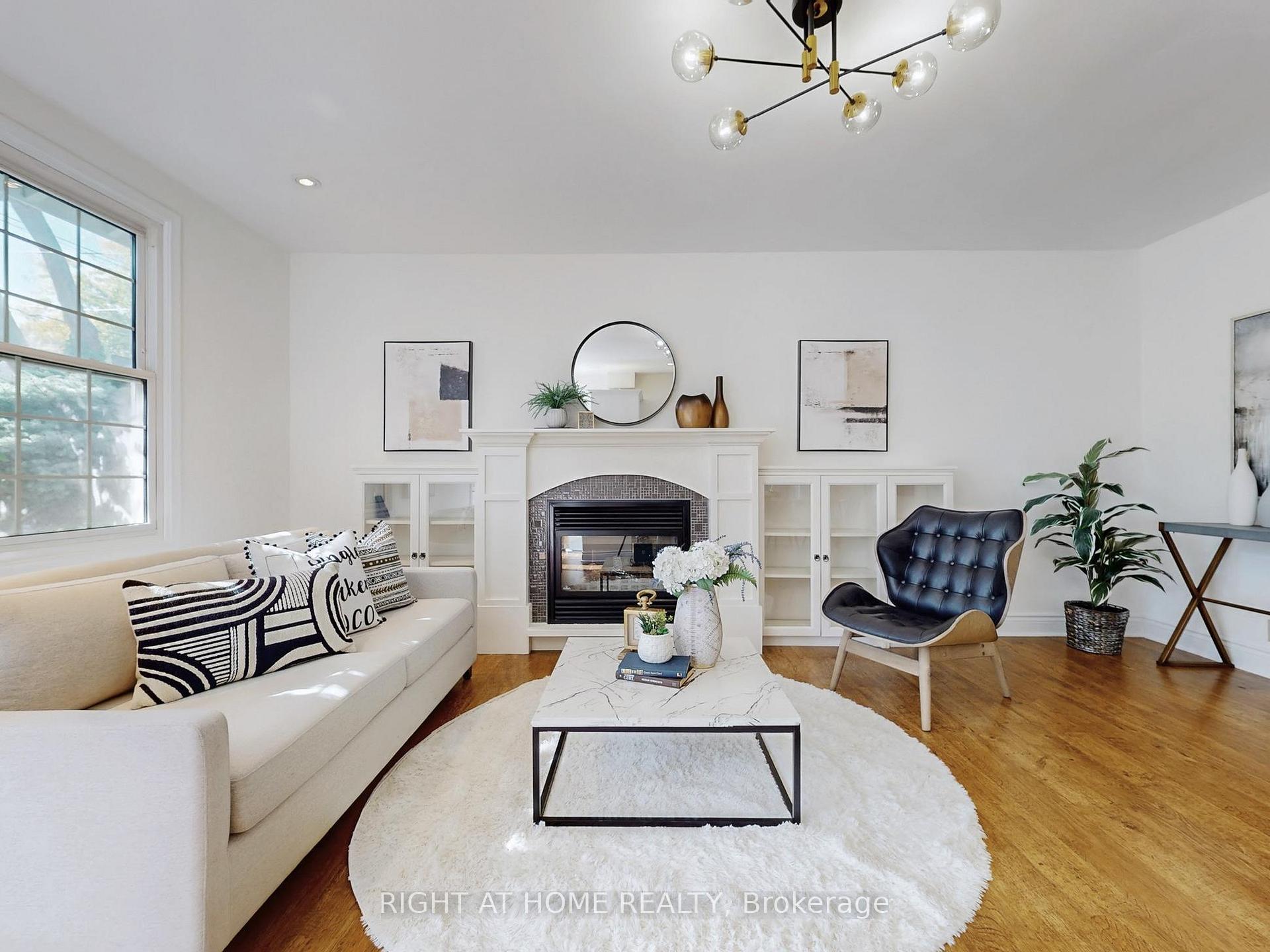 Photo 5 of 12 Westbrook Avenue, Toronto, Woodbine-Lumsden — HOMEH