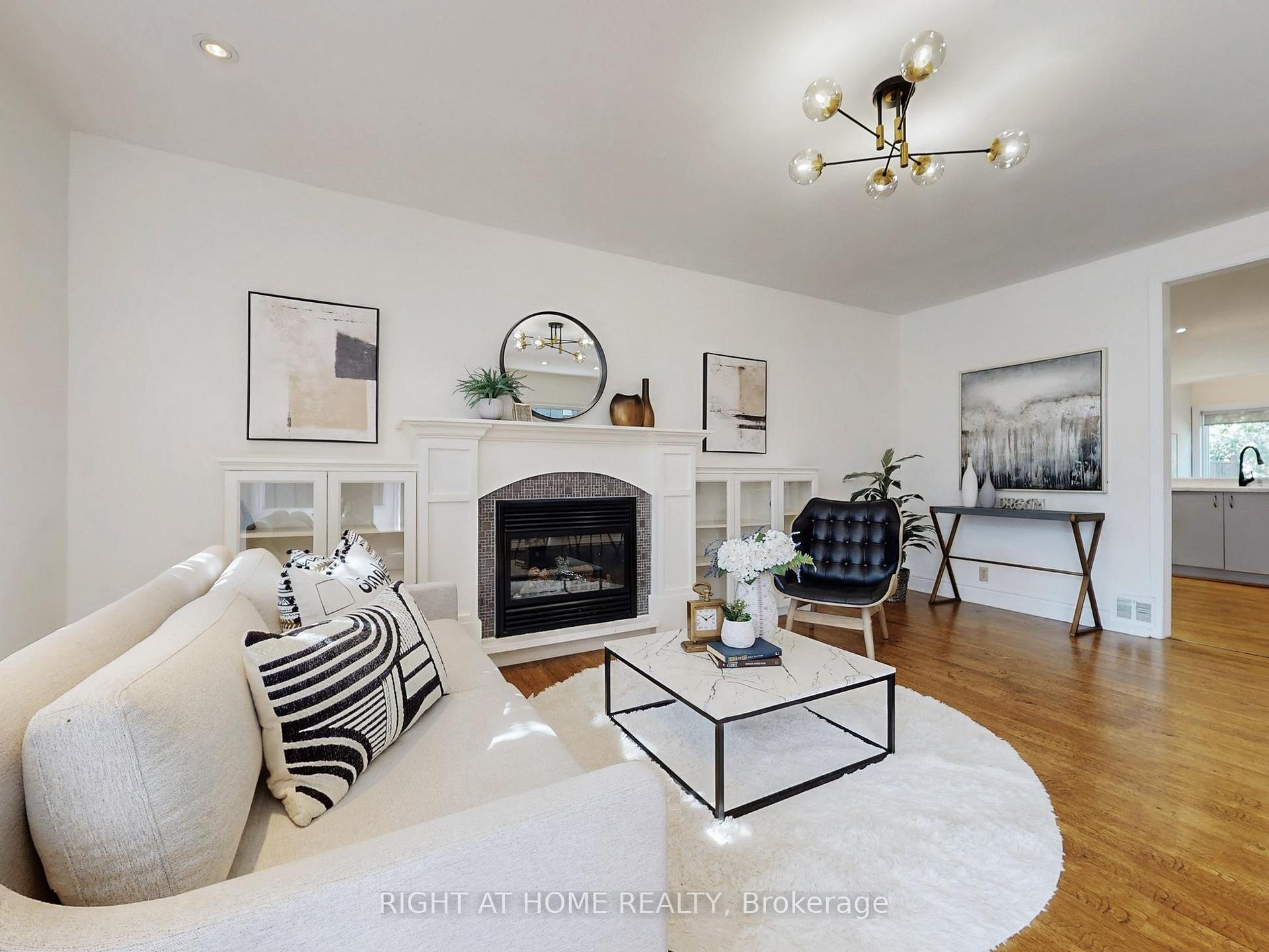 Photo 6 of 12 Westbrook Avenue, Toronto, Woodbine-Lumsden — HOMEH