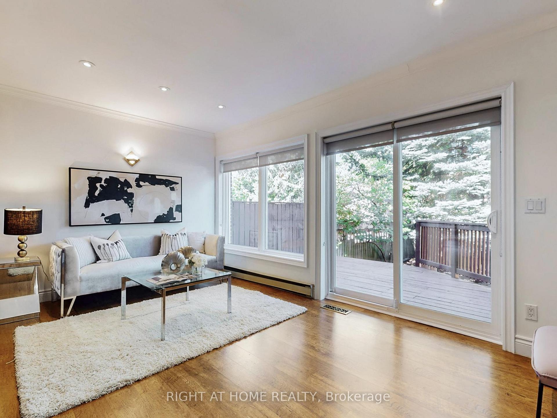 Photo 10 of 12 Westbrook Avenue, Toronto, Woodbine-Lumsden — HOMEH
