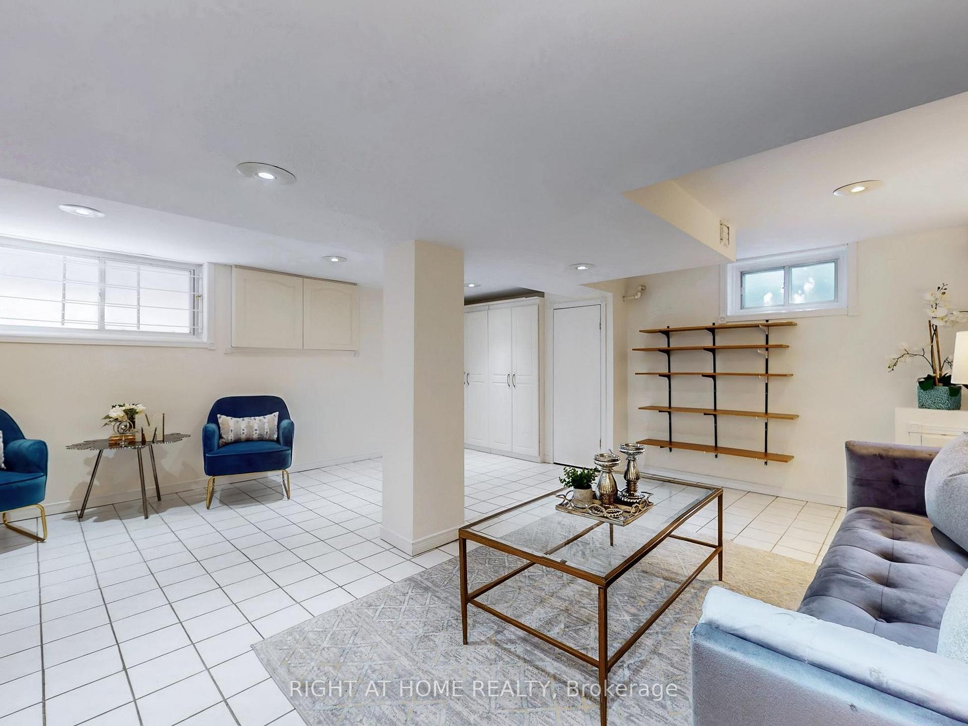 Photo 32 of 12 Westbrook Avenue, Toronto, Woodbine-Lumsden — HOMEH
