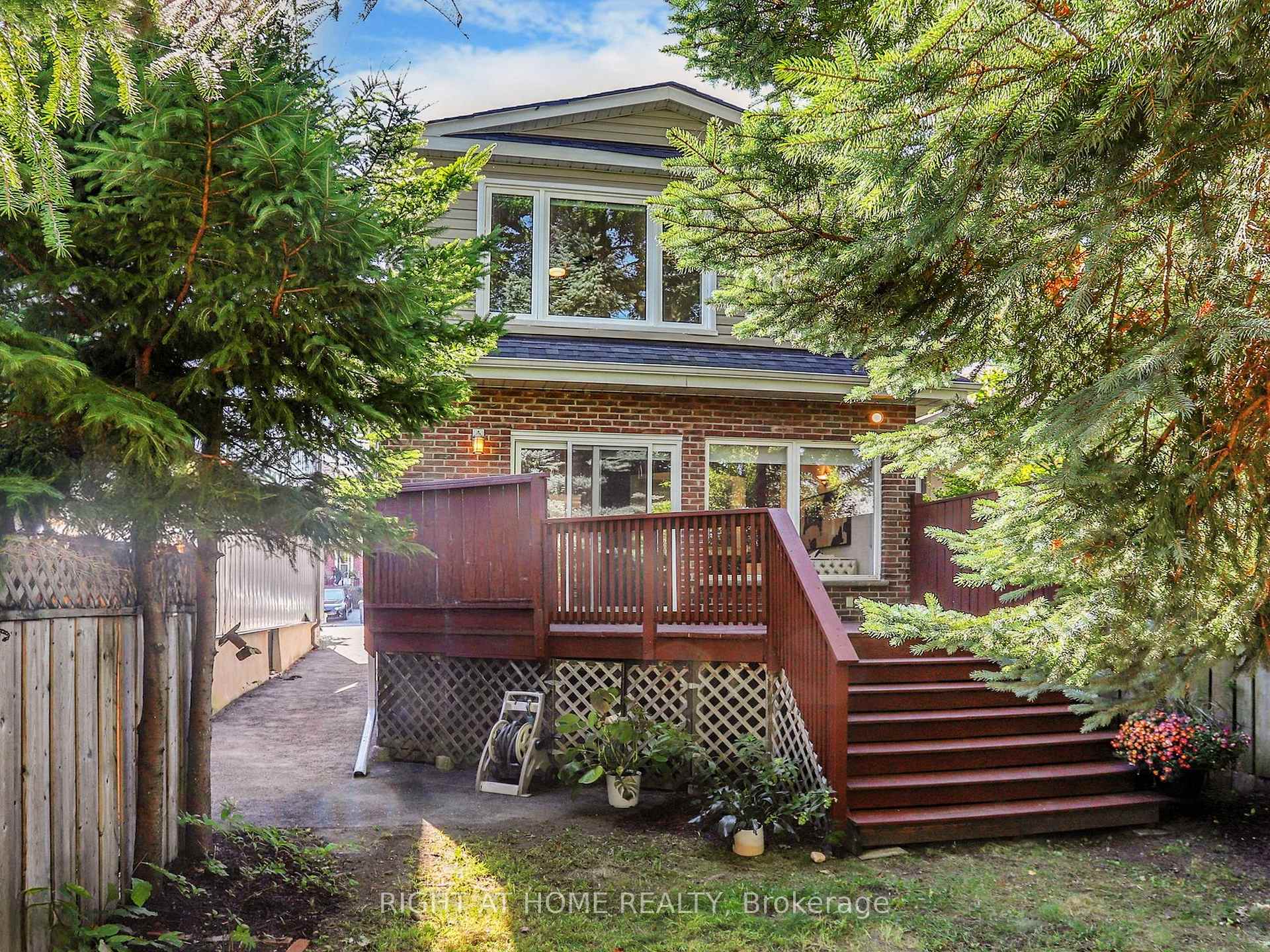 Photo 38 of 12 Westbrook Avenue, Toronto, Woodbine-Lumsden — HOMEH