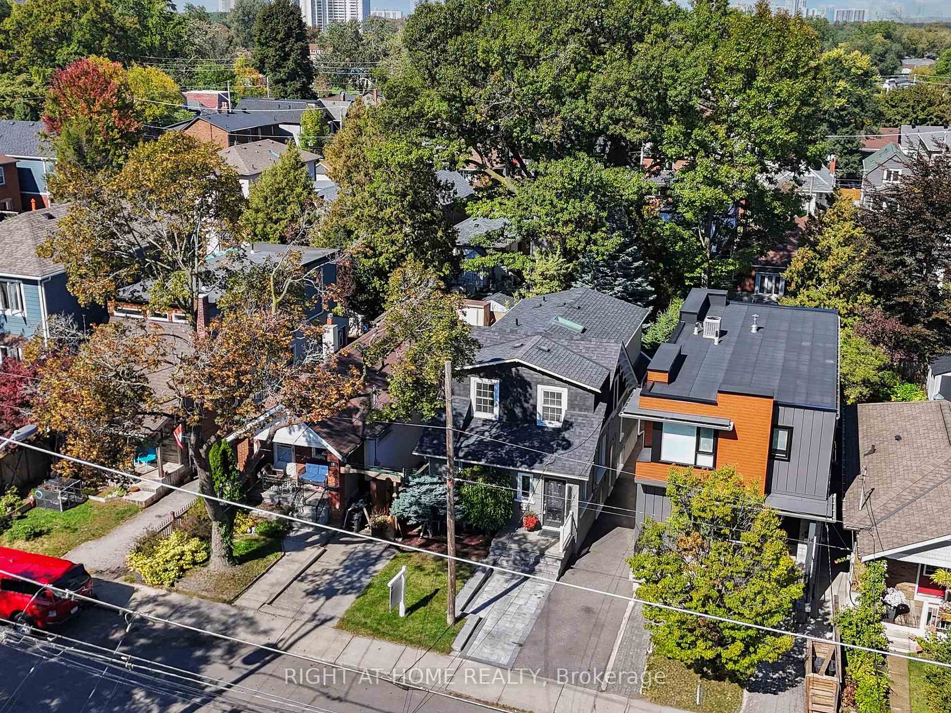 Photo 46 of 12 Westbrook Avenue, Toronto, Woodbine-Lumsden — HOMEH