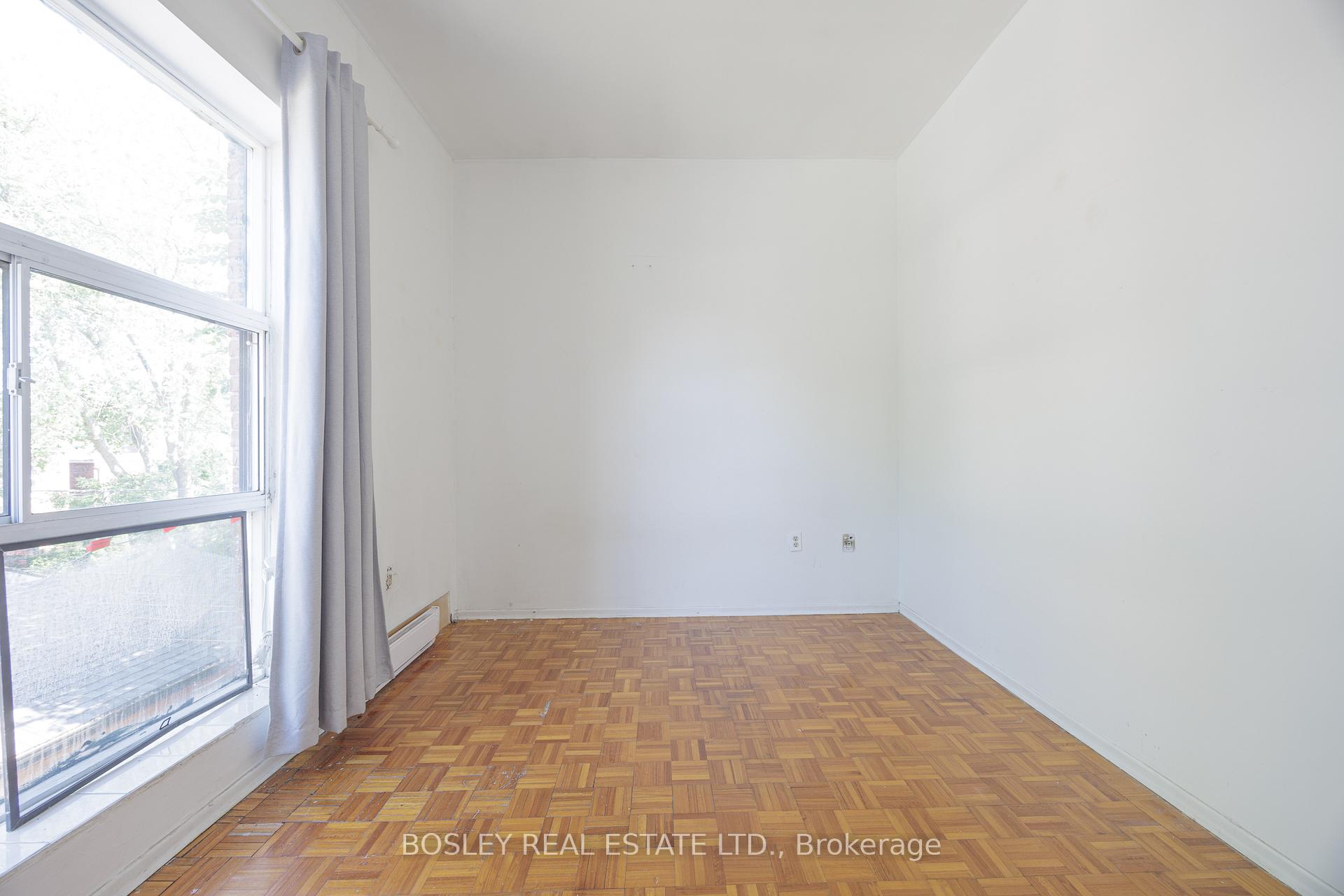 Photo 12 of 263 Leslie Street, Toronto, South Riverdale — HOMEH