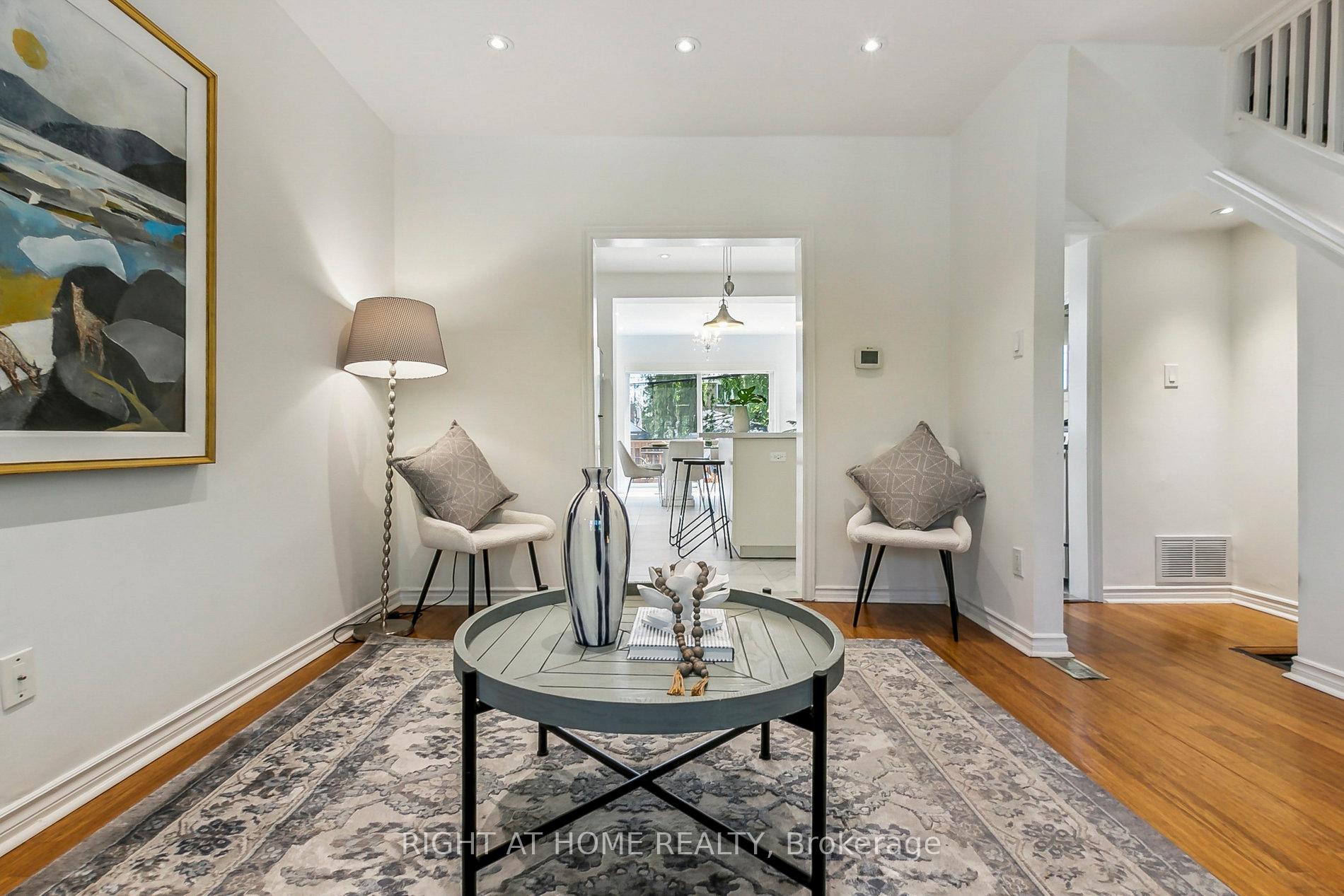 Photo 3 of 199 Winnett Avenue, Toronto, Humewood-Cedarvale — HOMEH