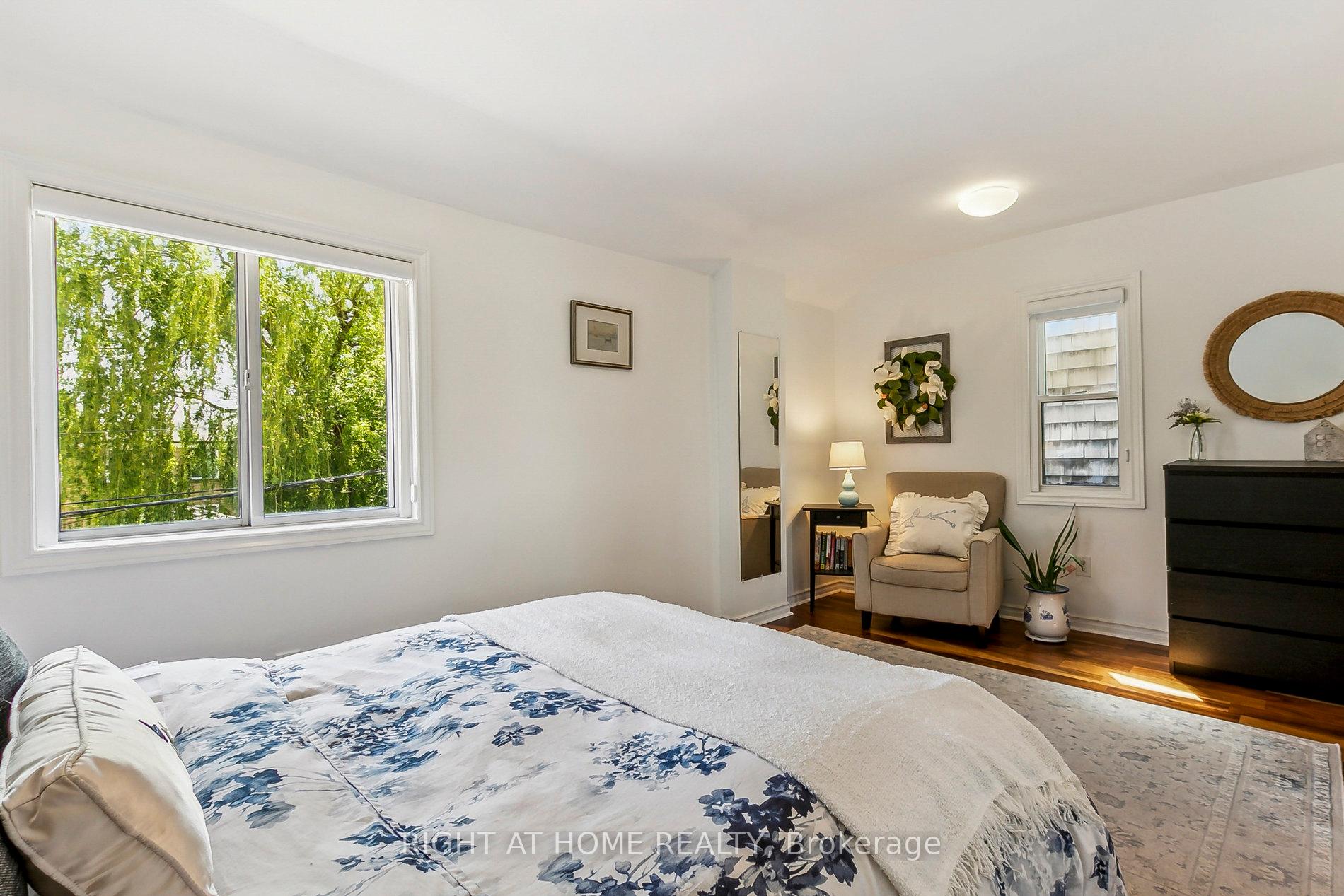 Photo 12 of 199 Winnett Avenue, Toronto, Humewood-Cedarvale — HOMEH