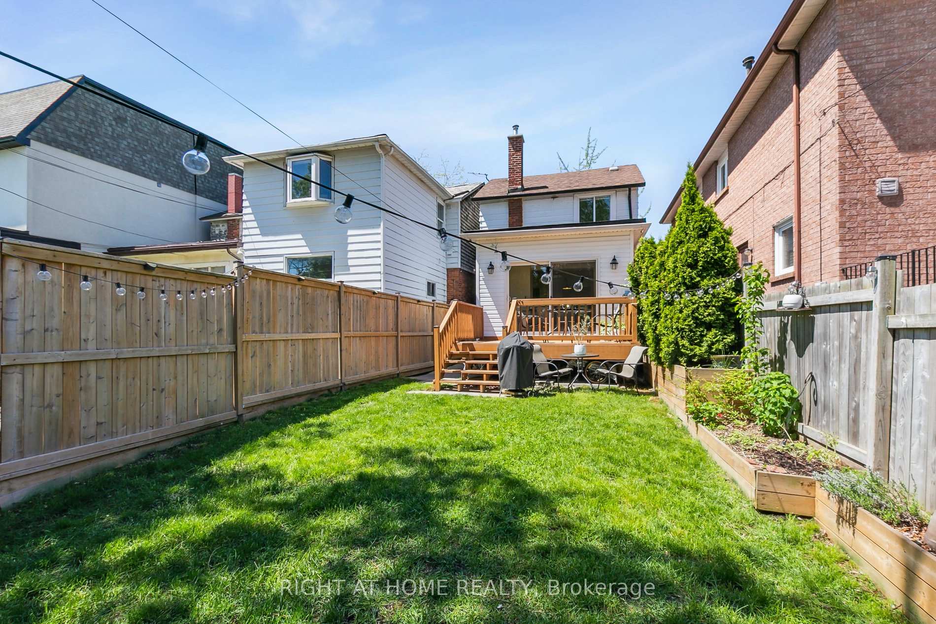 Photo 18 of 199 Winnett Avenue, Toronto, Humewood-Cedarvale — HOMEH