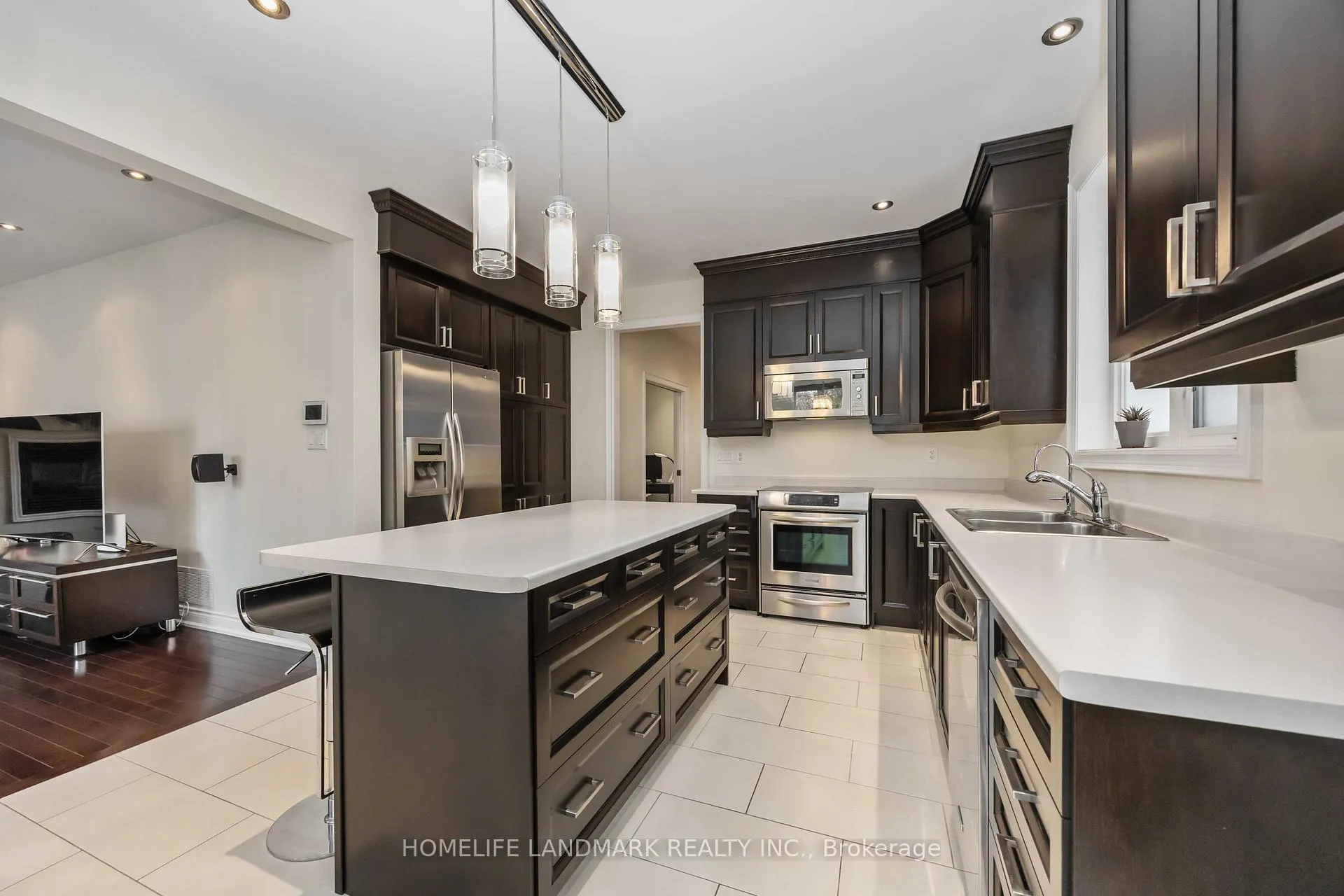 Photo 11 of 68 Lindbergh Drive, Vaughan, Vellore Village — HOMEH