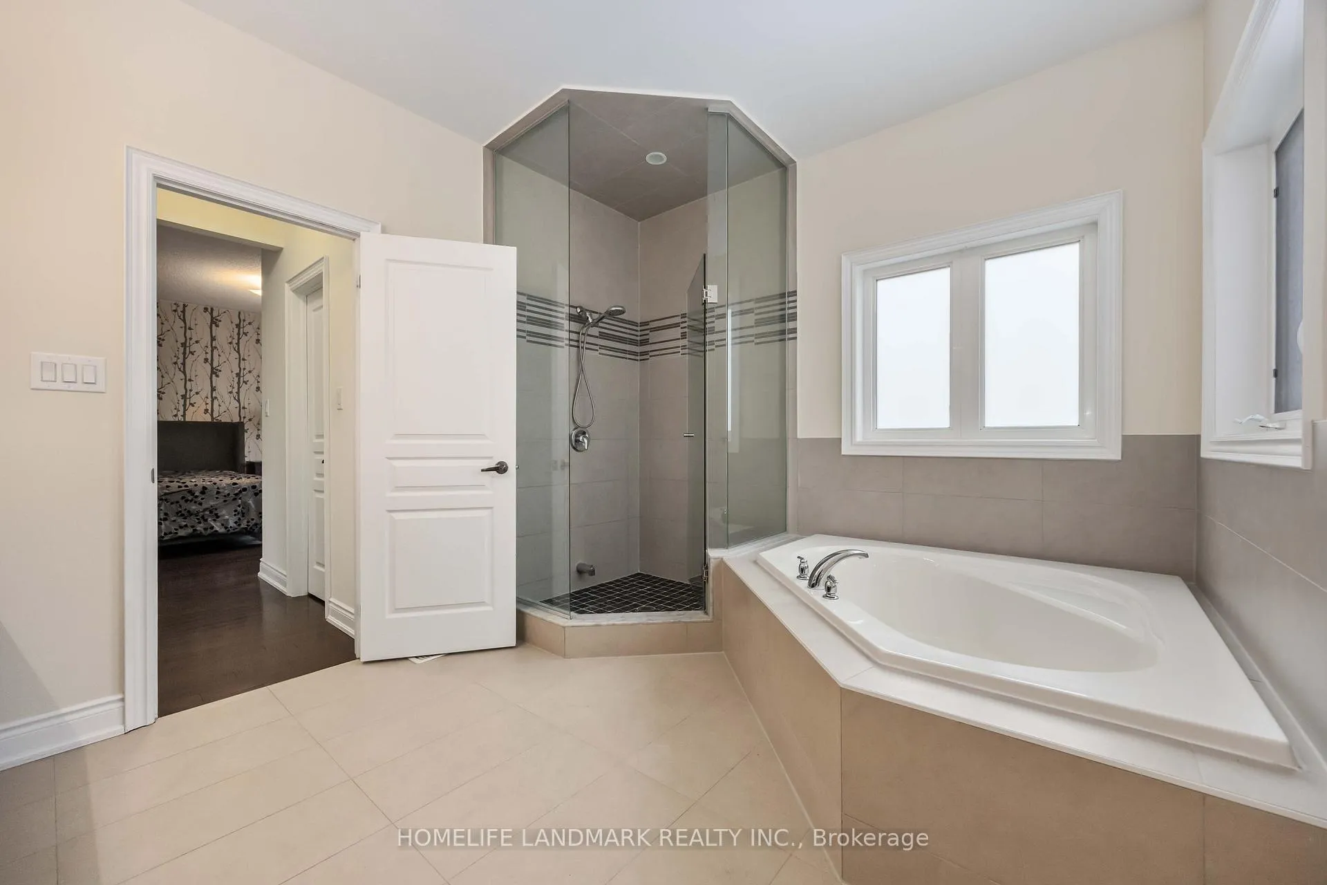 Photo 23 of 68 Lindbergh Drive, Vaughan, Vellore Village — HOMEH
