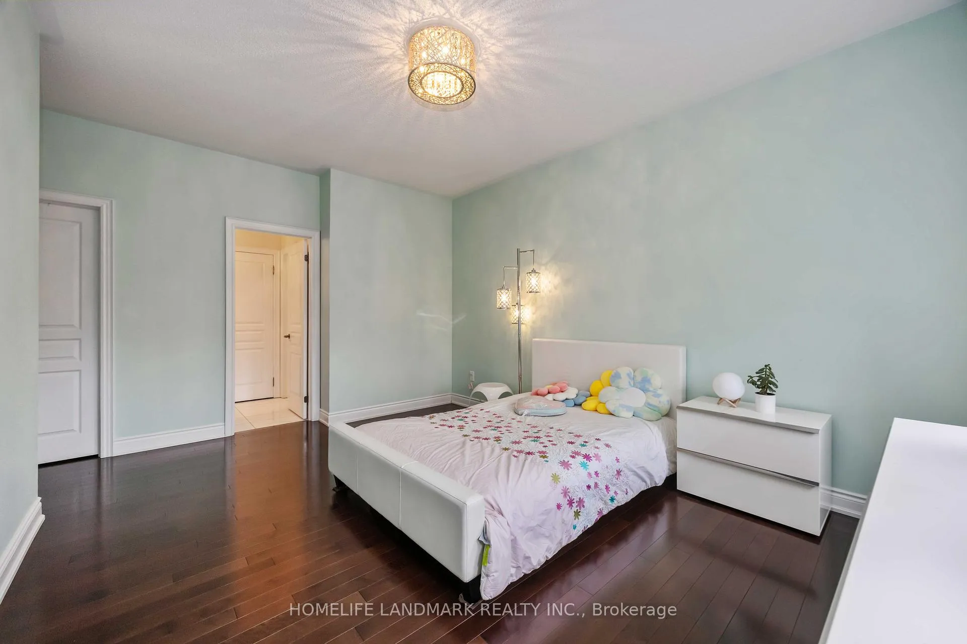 Photo 29 of 68 Lindbergh Drive, Vaughan, Vellore Village — HOMEH