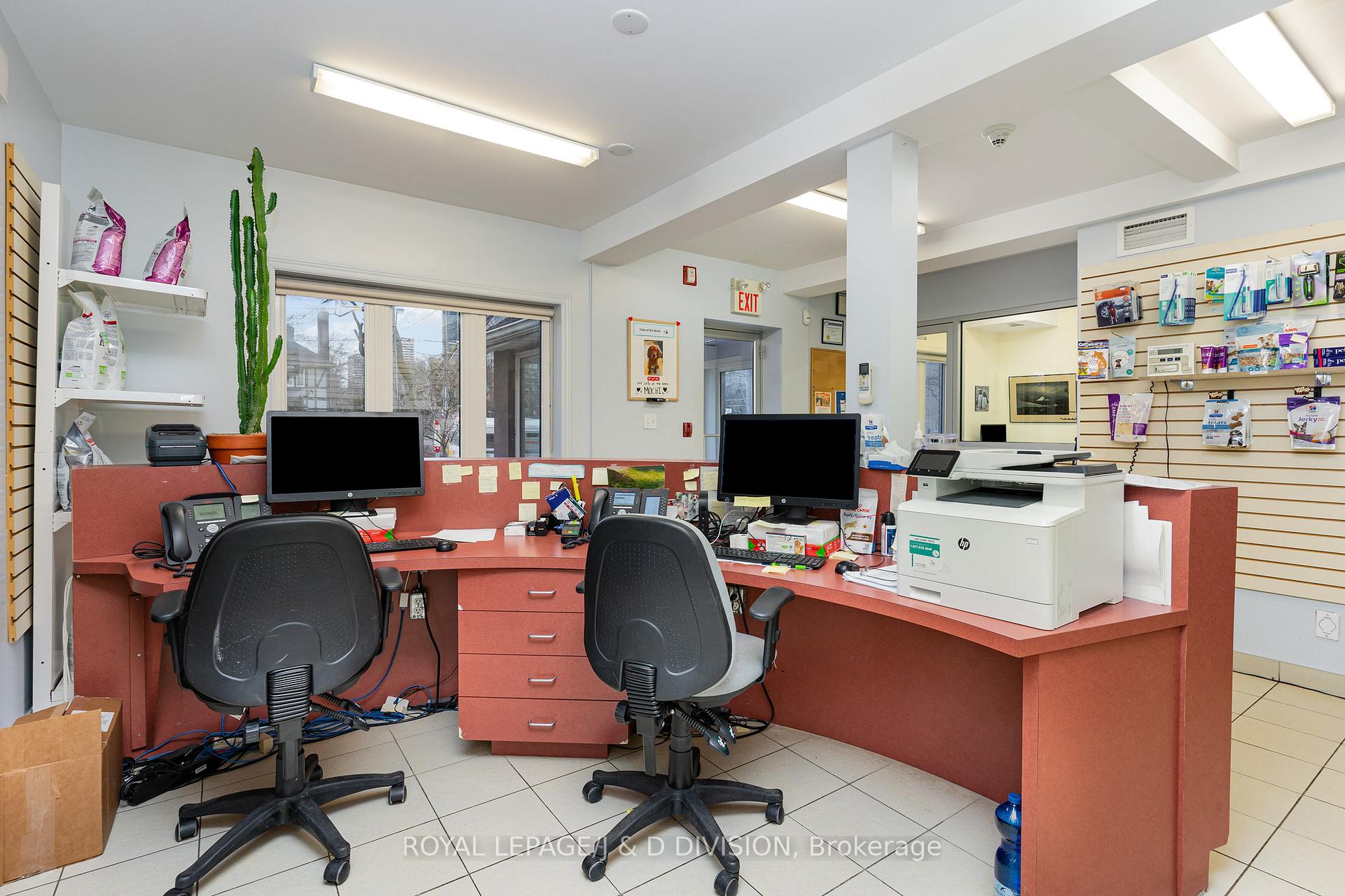 Photo 9 of 29 Chaplin Crescent, Toronto, Yonge-Eglinton — HOMEH