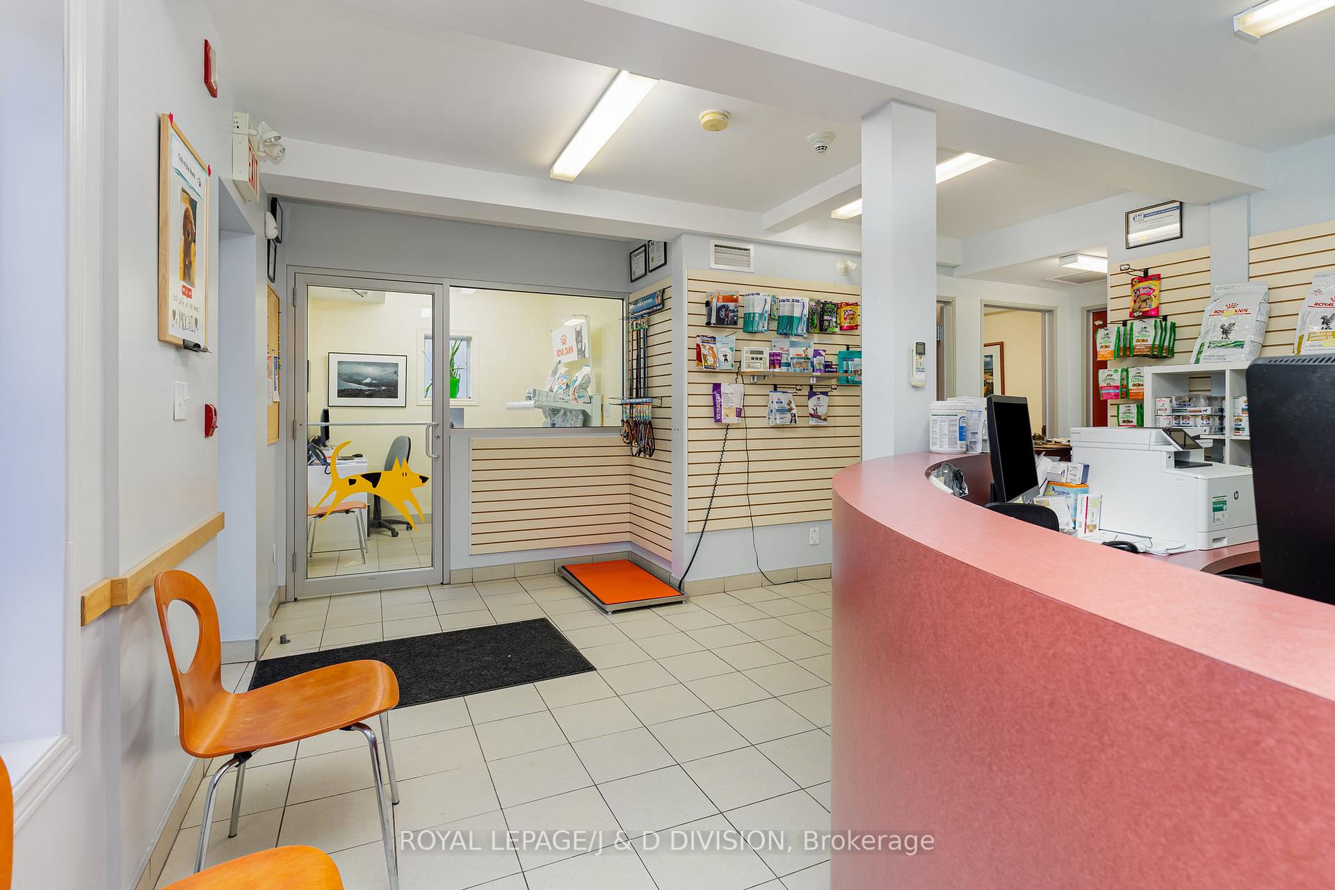 Photo 10 of 29 Chaplin Crescent, Toronto, Yonge-Eglinton — HOMEH