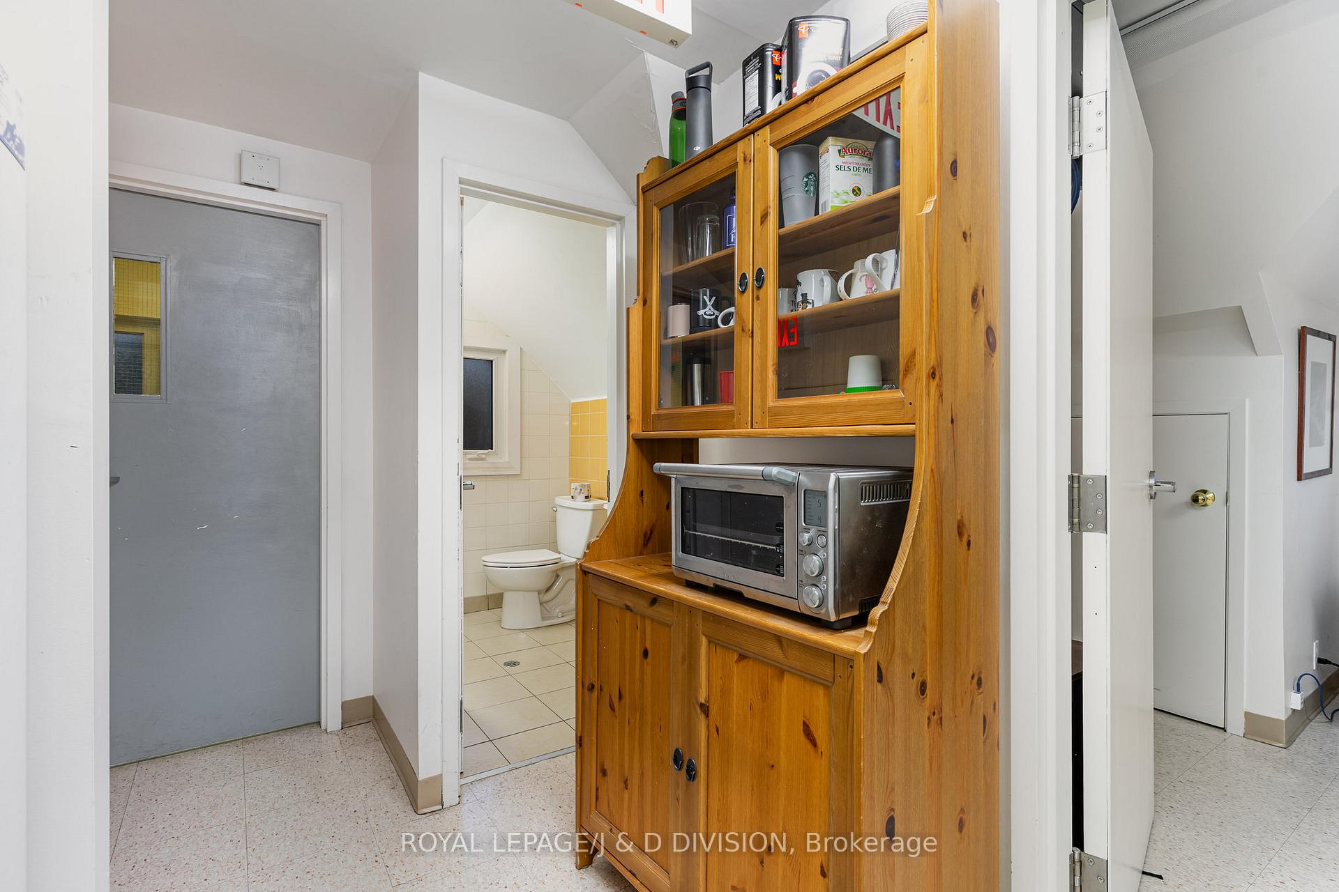 Photo 21 of 29 Chaplin Crescent, Toronto, Yonge-Eglinton — HOMEH