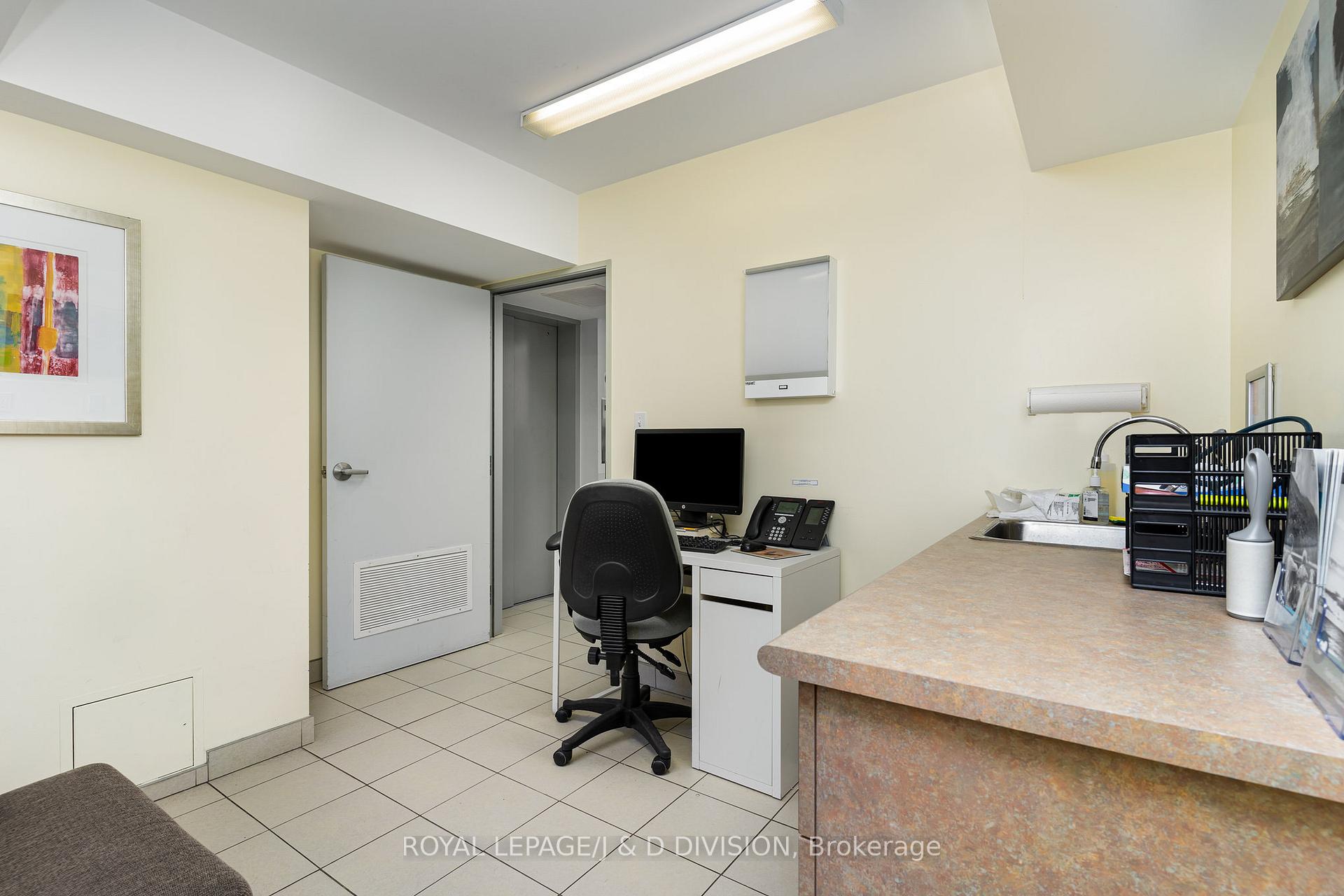 Photo 22 of 29 Chaplin Crescent, Toronto, Yonge-Eglinton — HOMEH