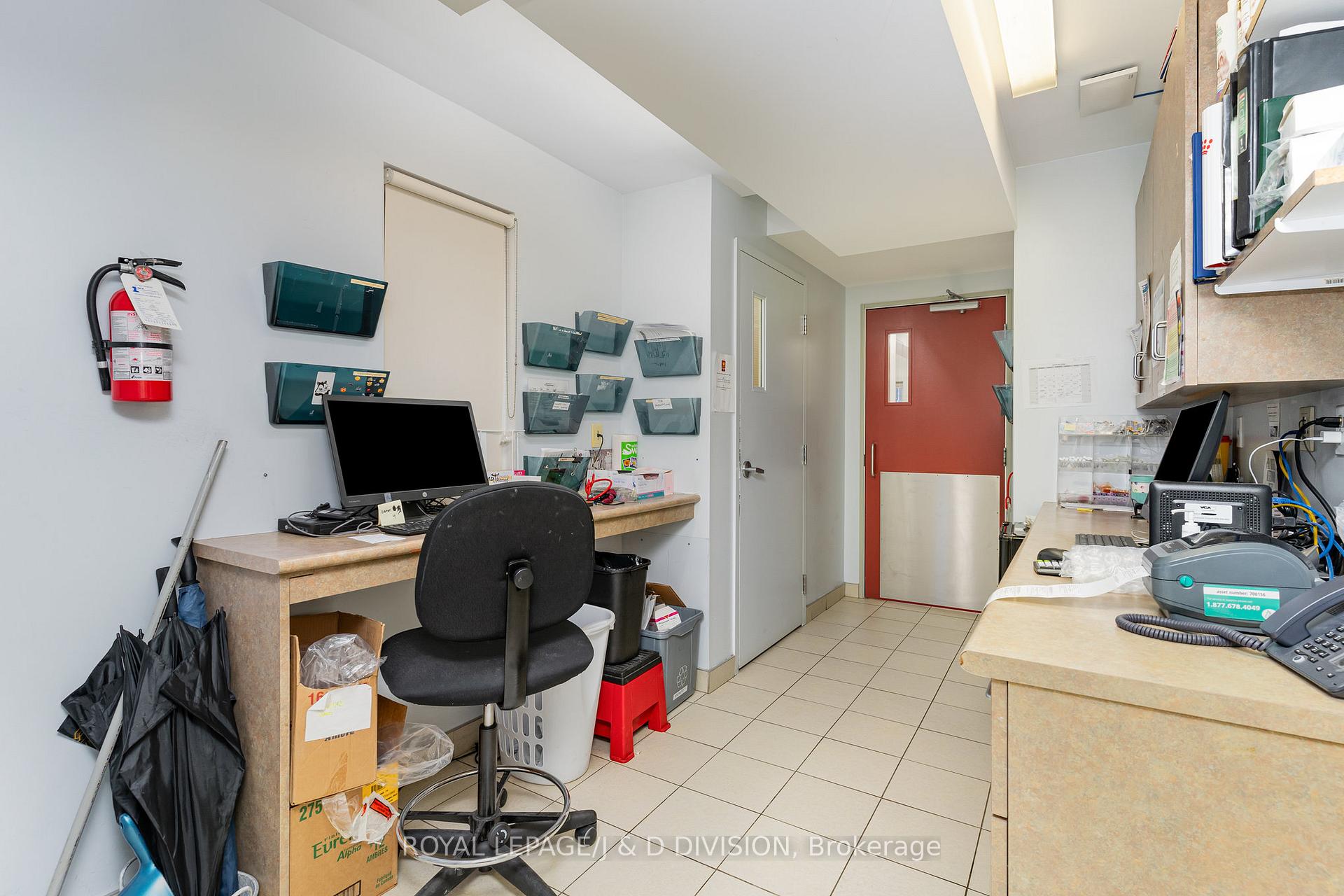Photo 23 of 29 Chaplin Crescent, Toronto, Yonge-Eglinton — HOMEH