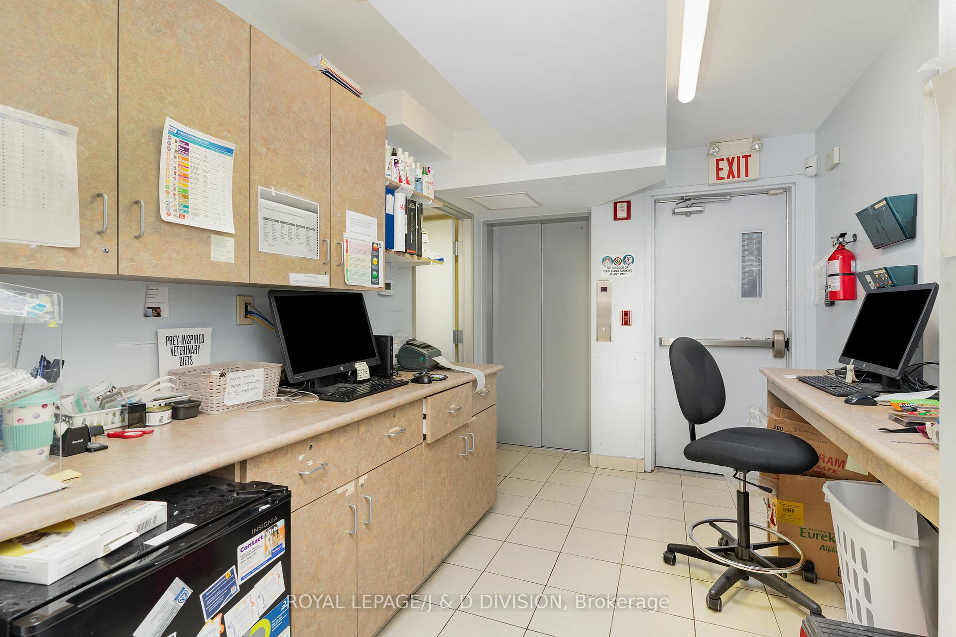 Photo 24 of 29 Chaplin Crescent, Toronto, Yonge-Eglinton — HOMEH