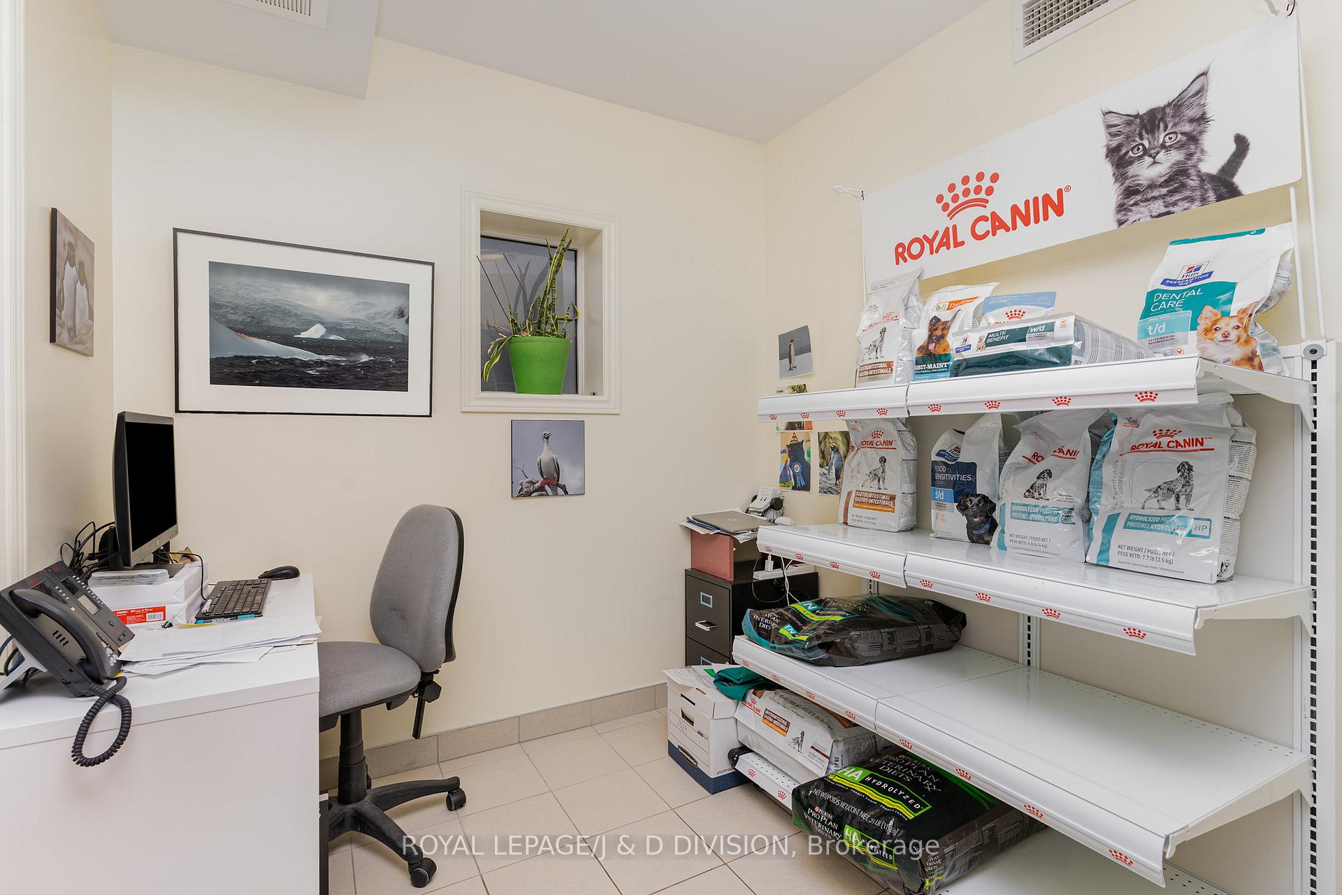 Photo 25 of 29 Chaplin Crescent, Toronto, Yonge-Eglinton — HOMEH