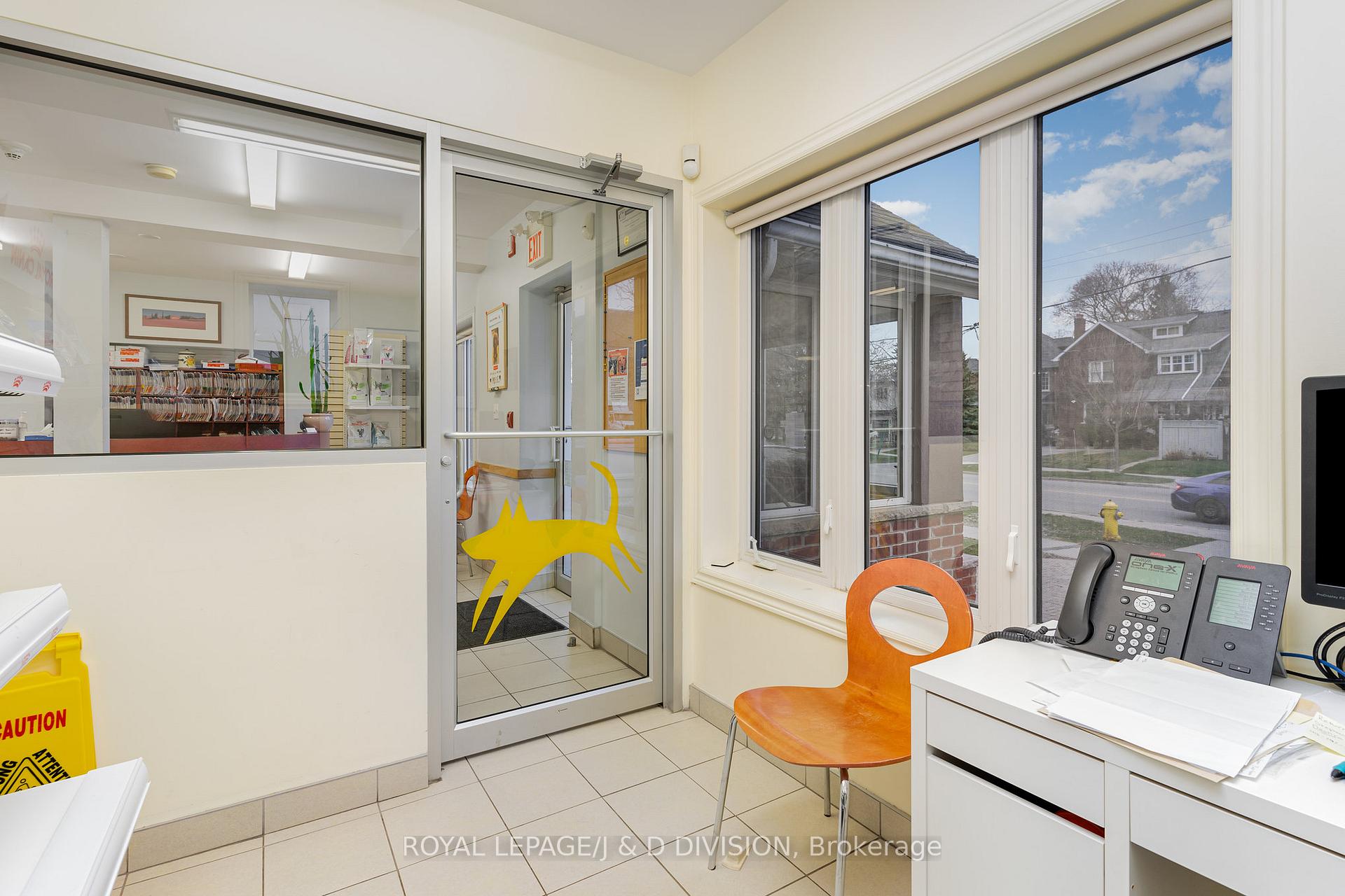 Photo 26 of 29 Chaplin Crescent, Toronto, Yonge-Eglinton — HOMEH