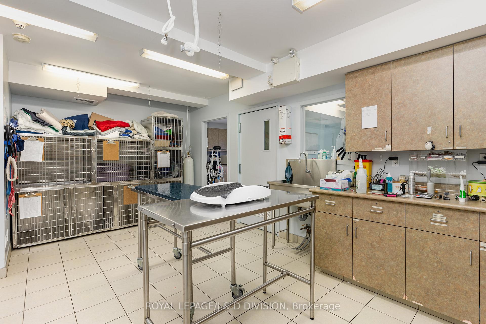 Photo 28 of 29 Chaplin Crescent, Toronto, Yonge-Eglinton — HOMEH