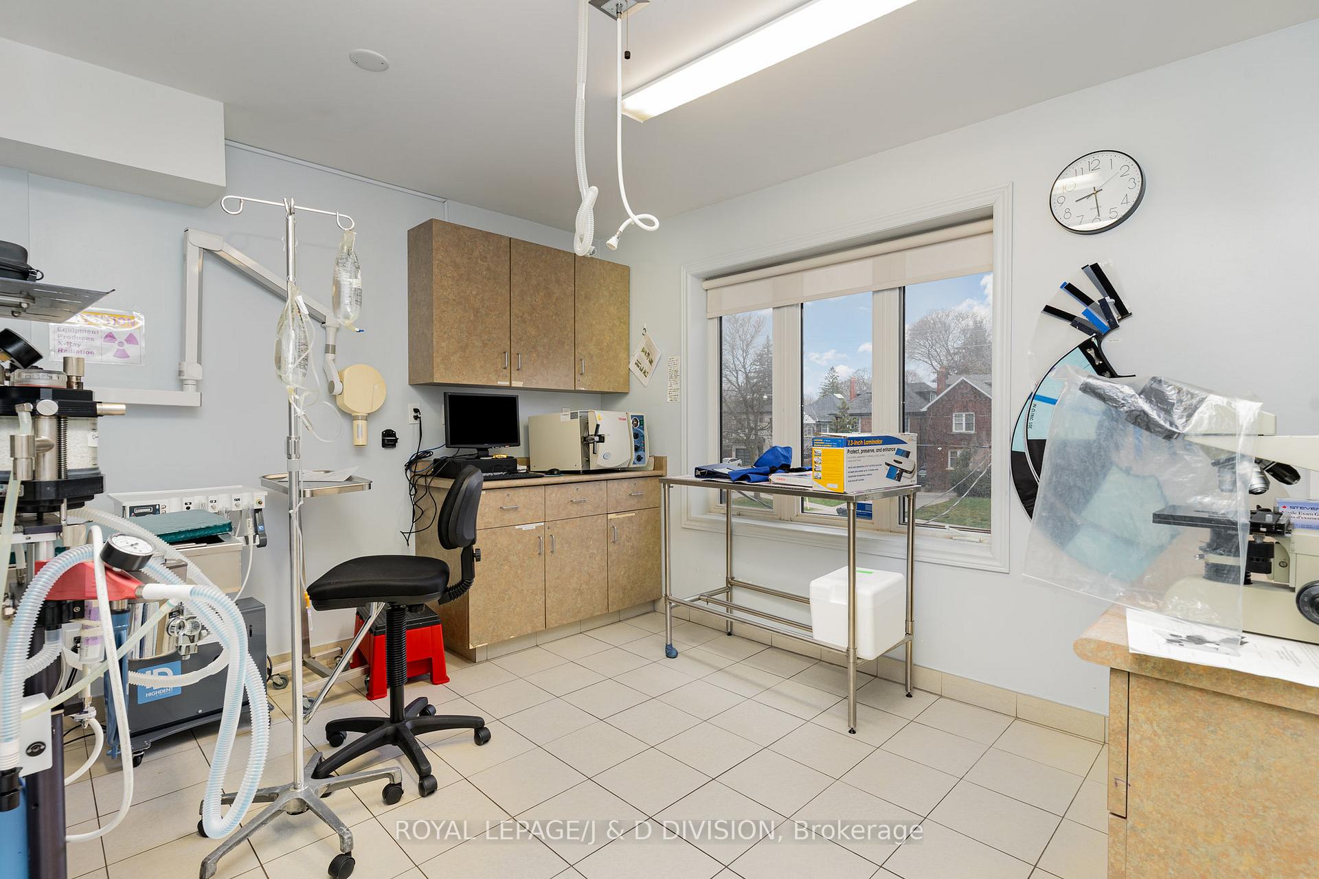Photo 30 of 29 Chaplin Crescent, Toronto, Yonge-Eglinton — HOMEH