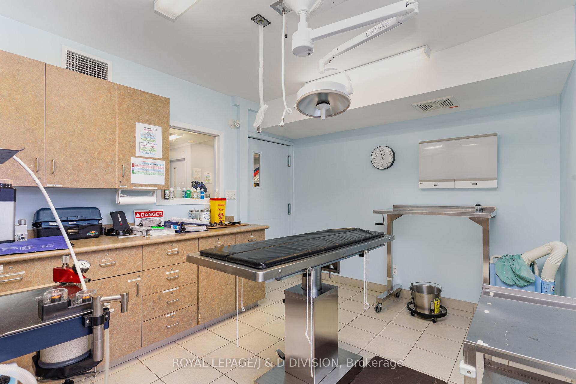 Photo 33 of 29 Chaplin Crescent, Toronto, Yonge-Eglinton — HOMEH