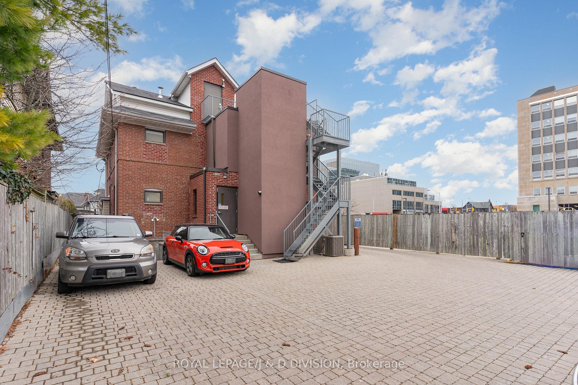 Photo 45 of 29 Chaplin Crescent, Toronto, Yonge-Eglinton — HOMEH