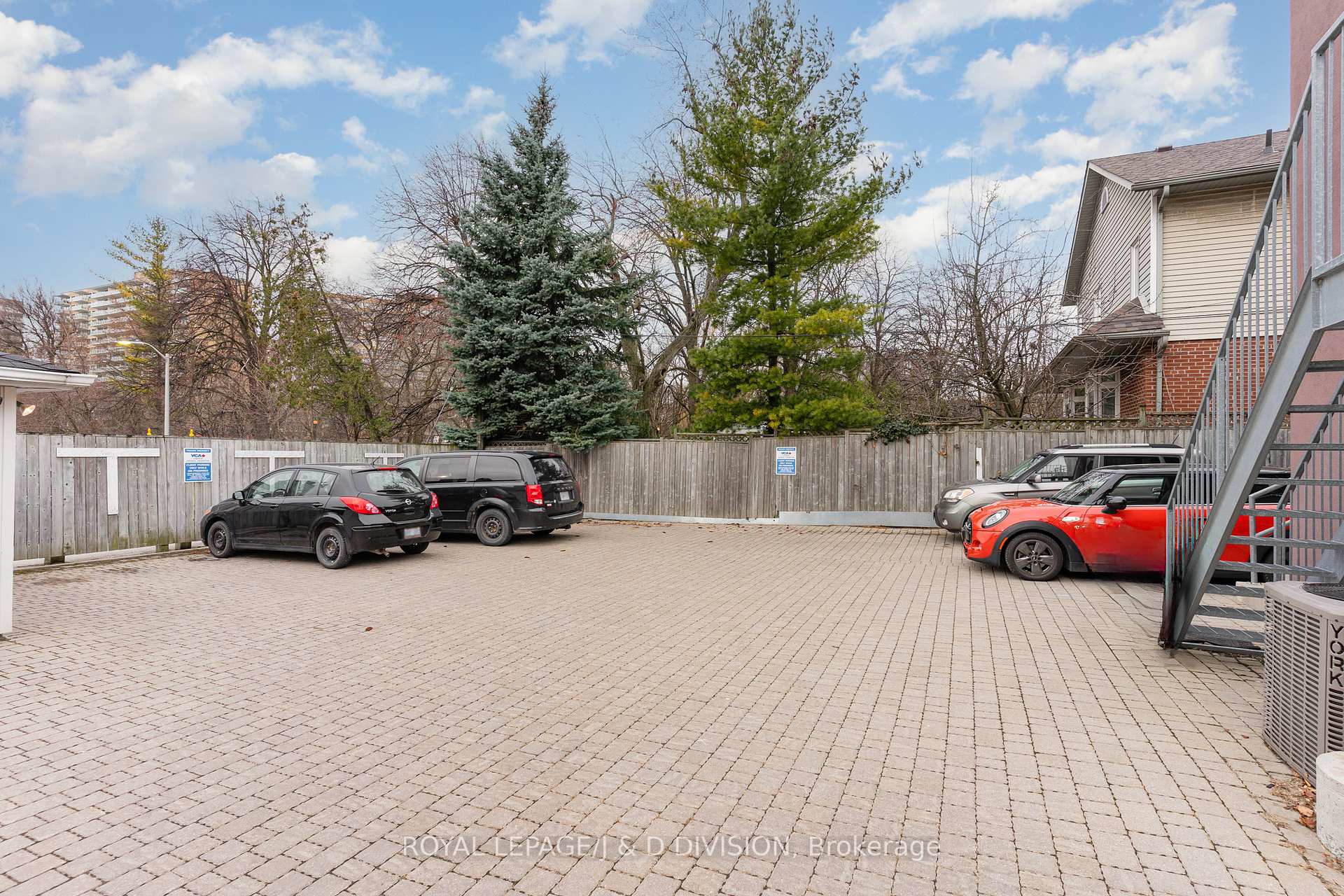 Photo 46 of 29 Chaplin Crescent, Toronto, Yonge-Eglinton — HOMEH