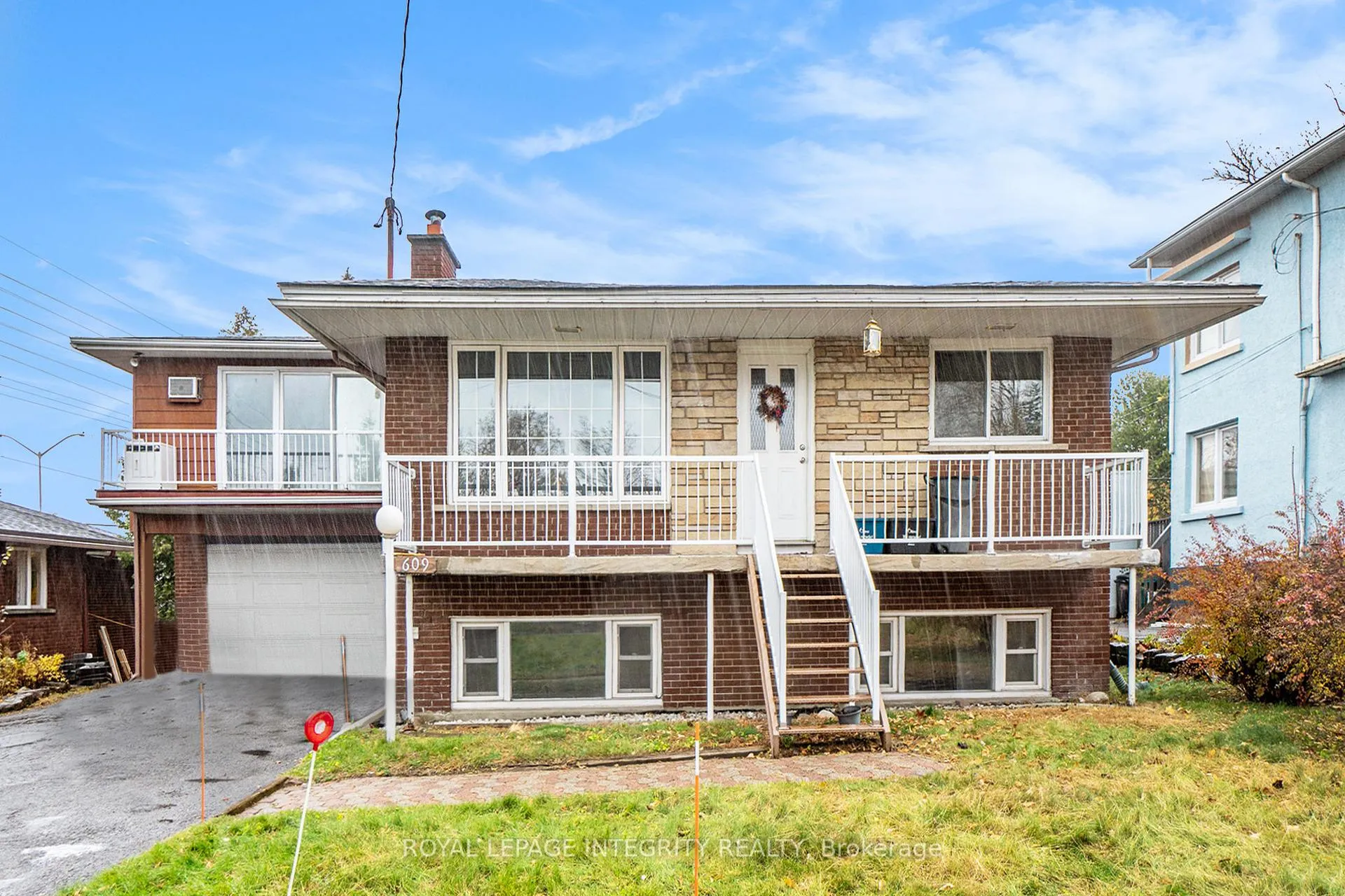 Front of Unit 1, 609 Malartic Avenue