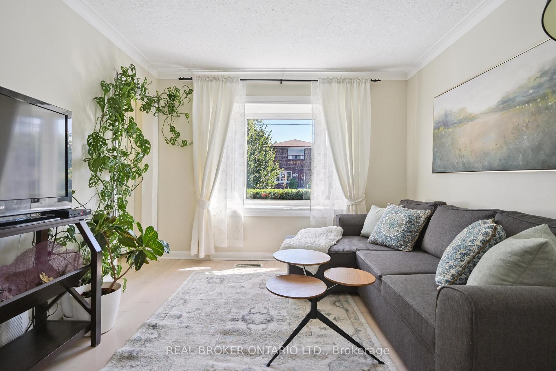 Photo 5 of 28 Galbraith Avenue, Toronto, O'Connor-Parkview — HOMEH